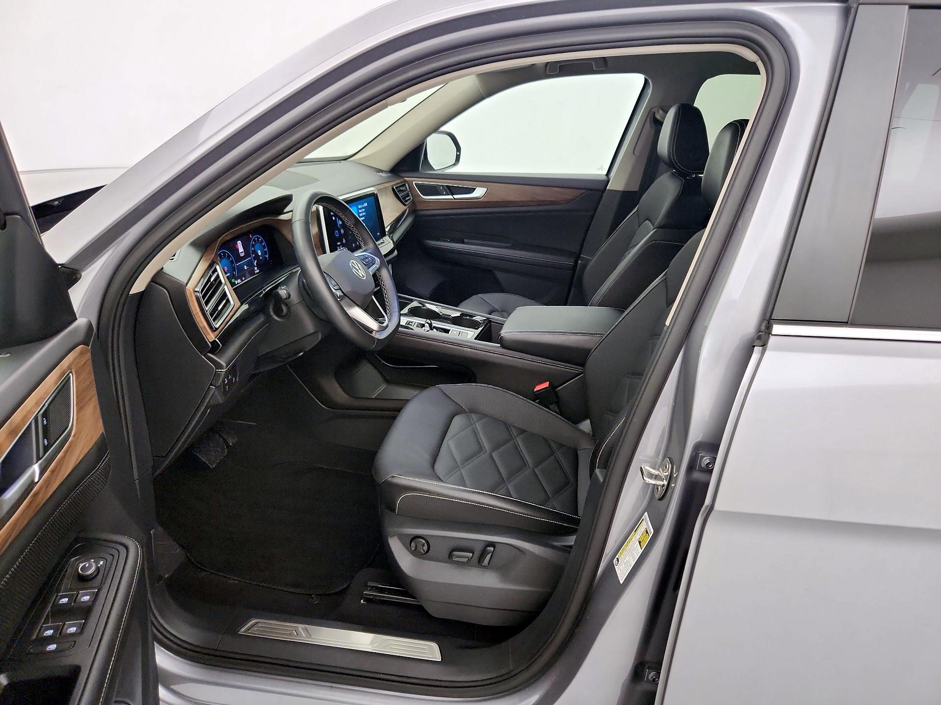 Thumbnail: 2025 Volkswagen Atlas - 11