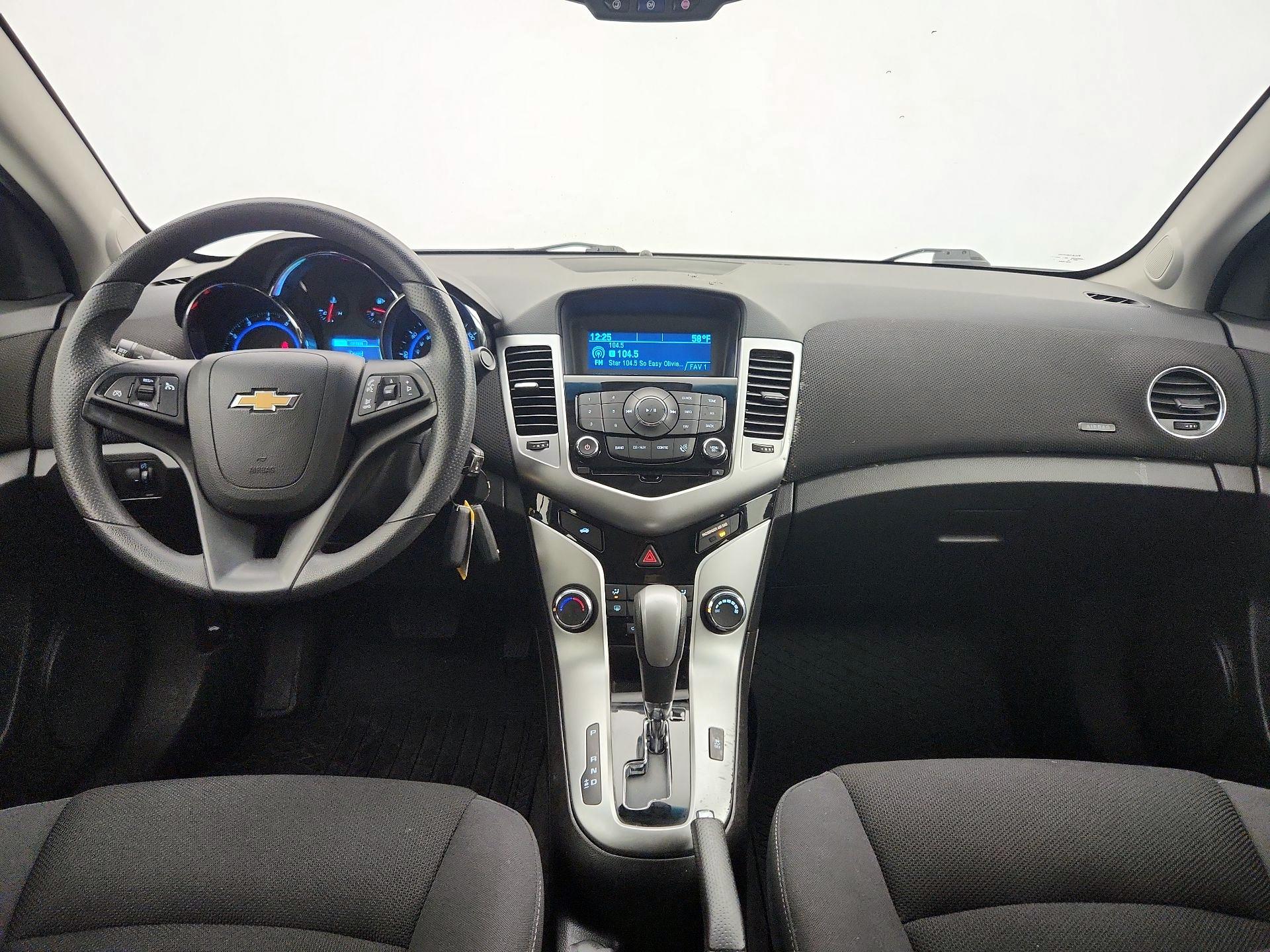Thumbnail: 2015 Chevrolet Cruze - 9