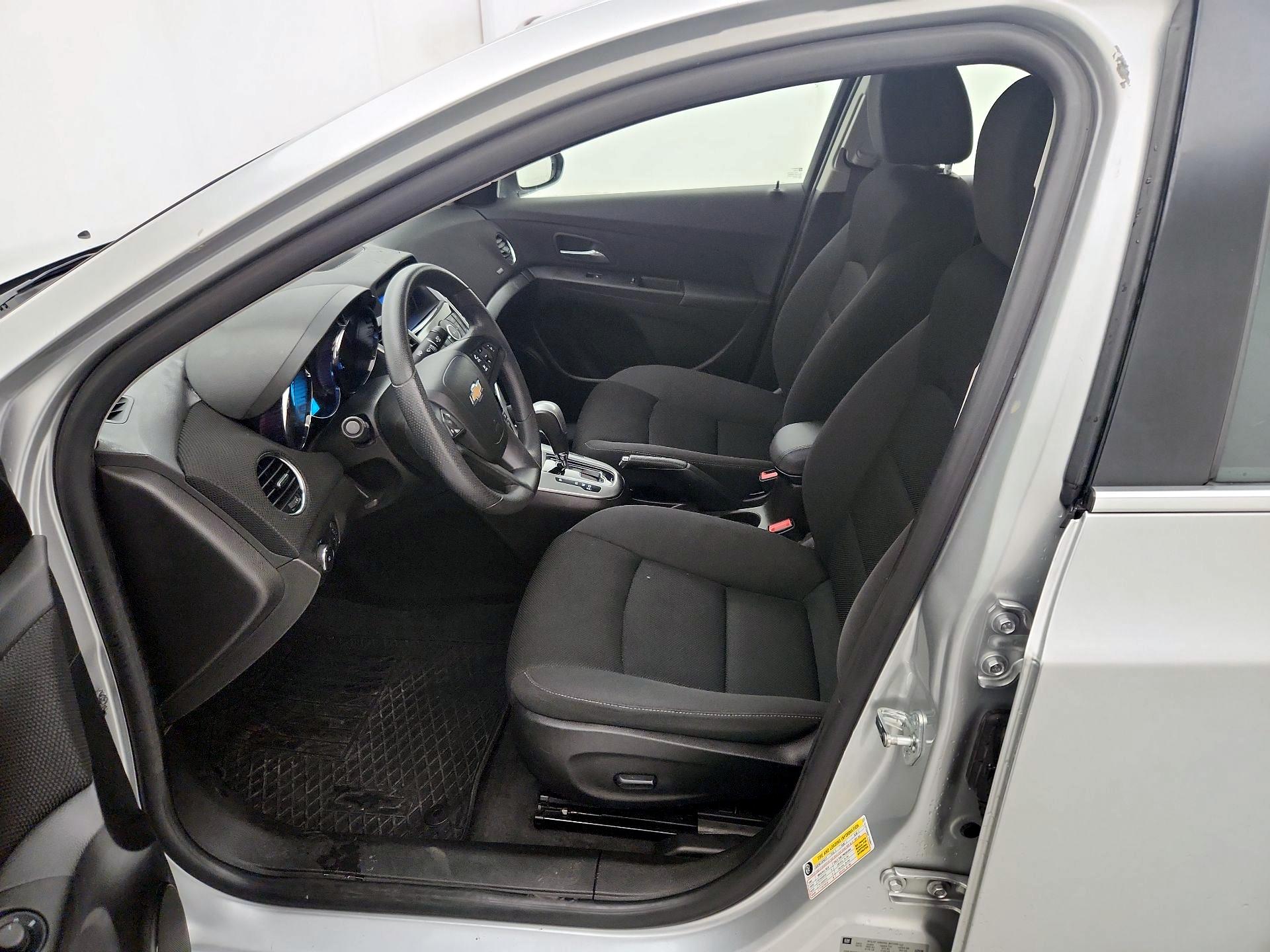 Thumbnail: 2015 Chevrolet Cruze - 11