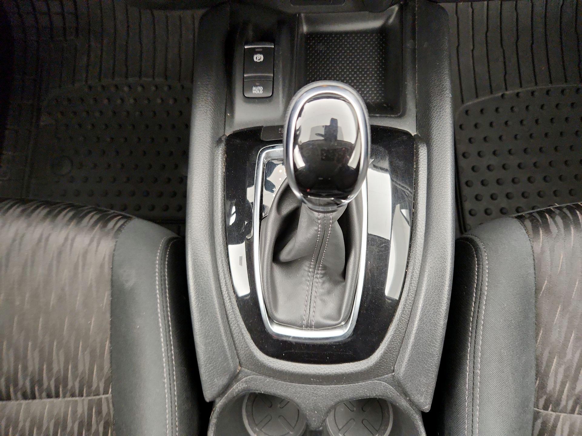 Thumbnail: 2020 Nissan Rogue - 18