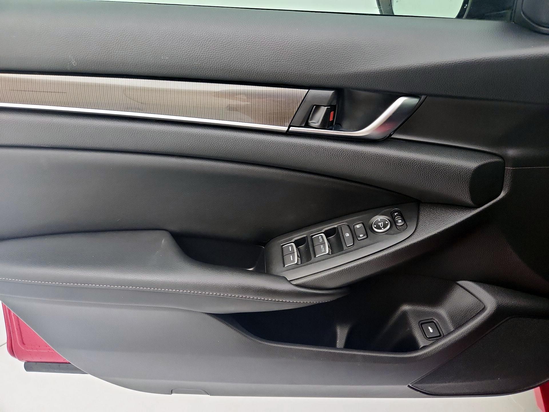 Thumbnail: 2018 Honda Accord - 12