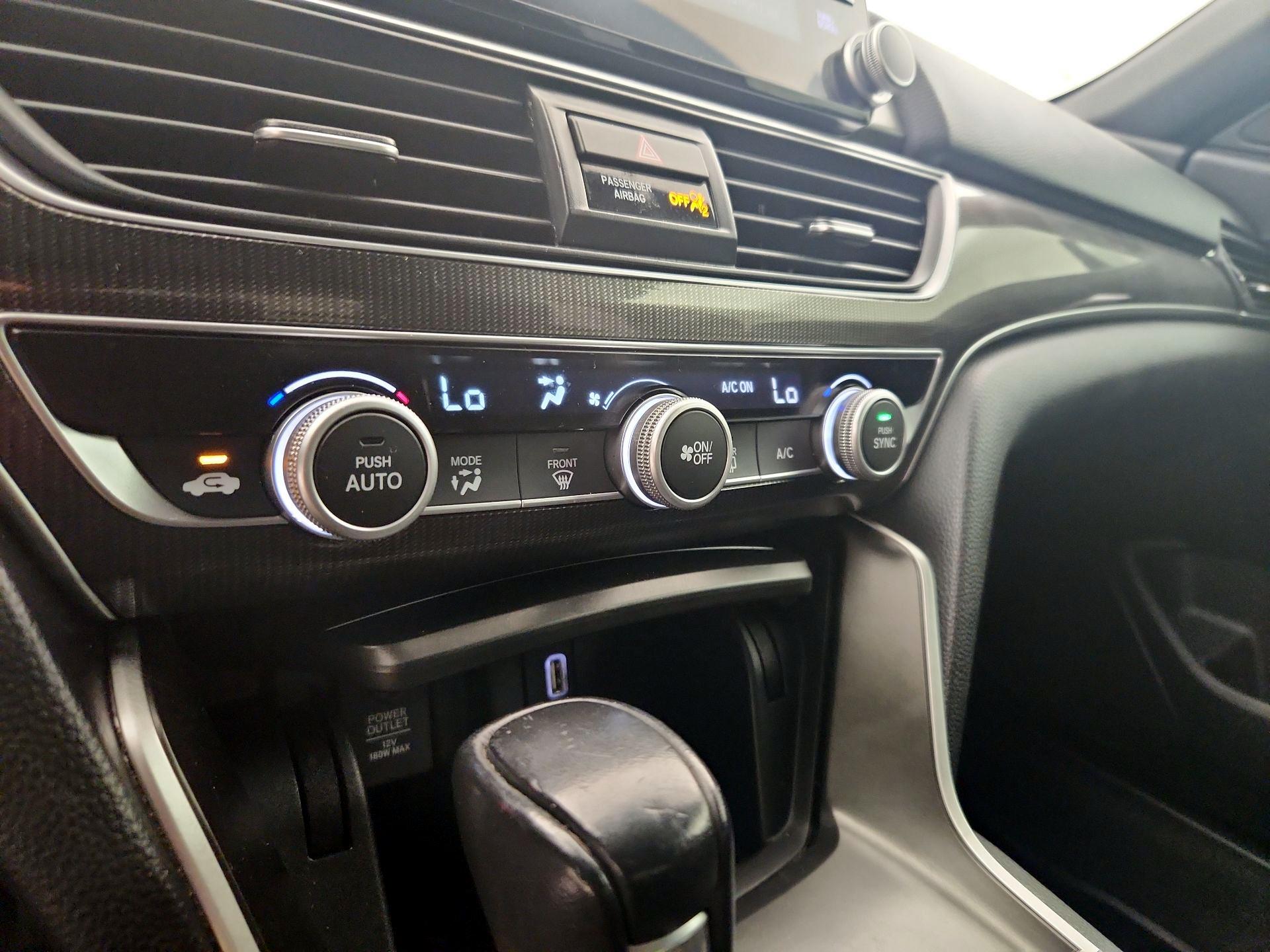 Thumbnail: 2018 Honda Accord - 16