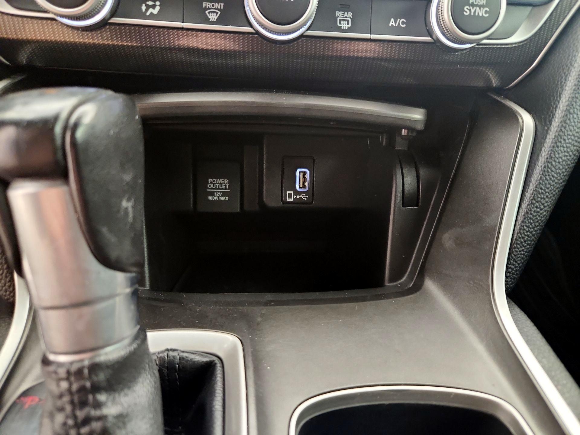 Thumbnail: 2018 Honda Accord - 18