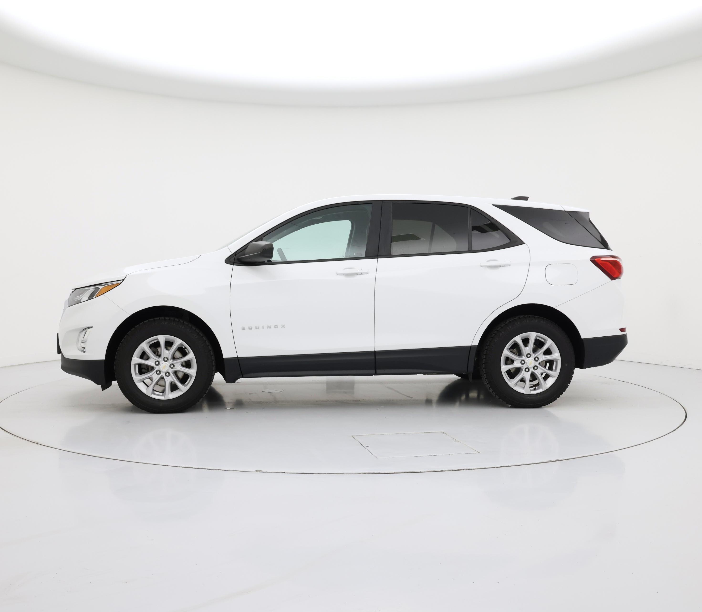 Thumbnail: 2021 Chevrolet Equinox - 3