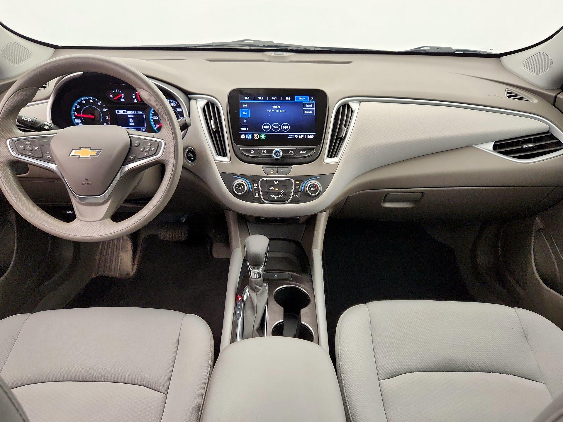 Thumbnail: 2023 Chevrolet Malibu - 9