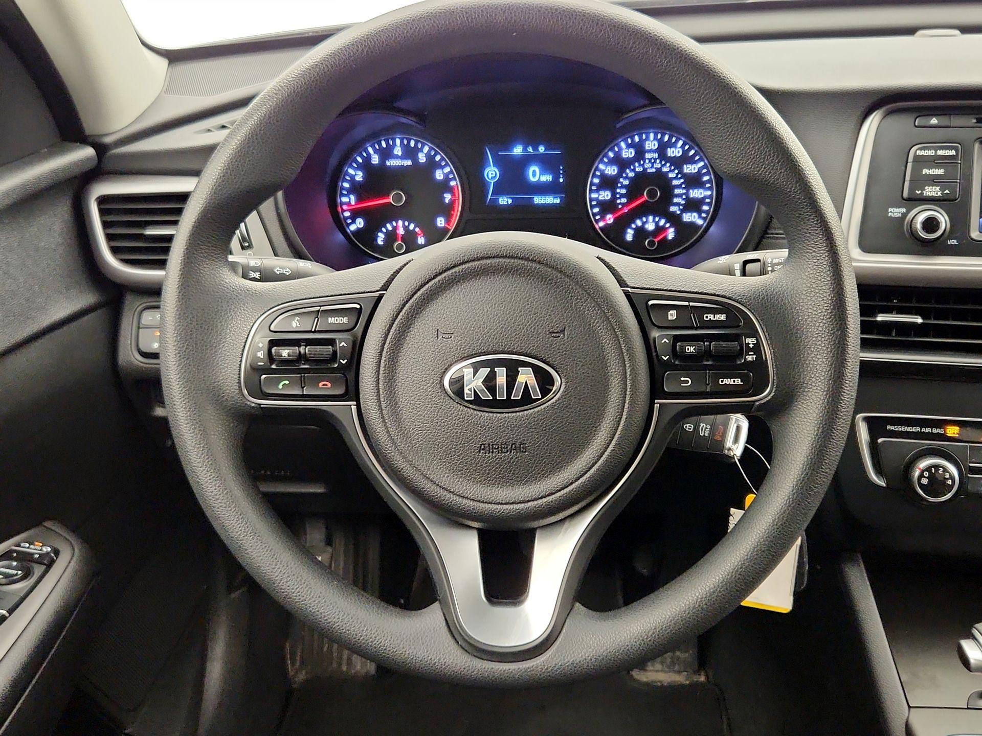 Thumbnail: 2016 Kia Optima - 10
