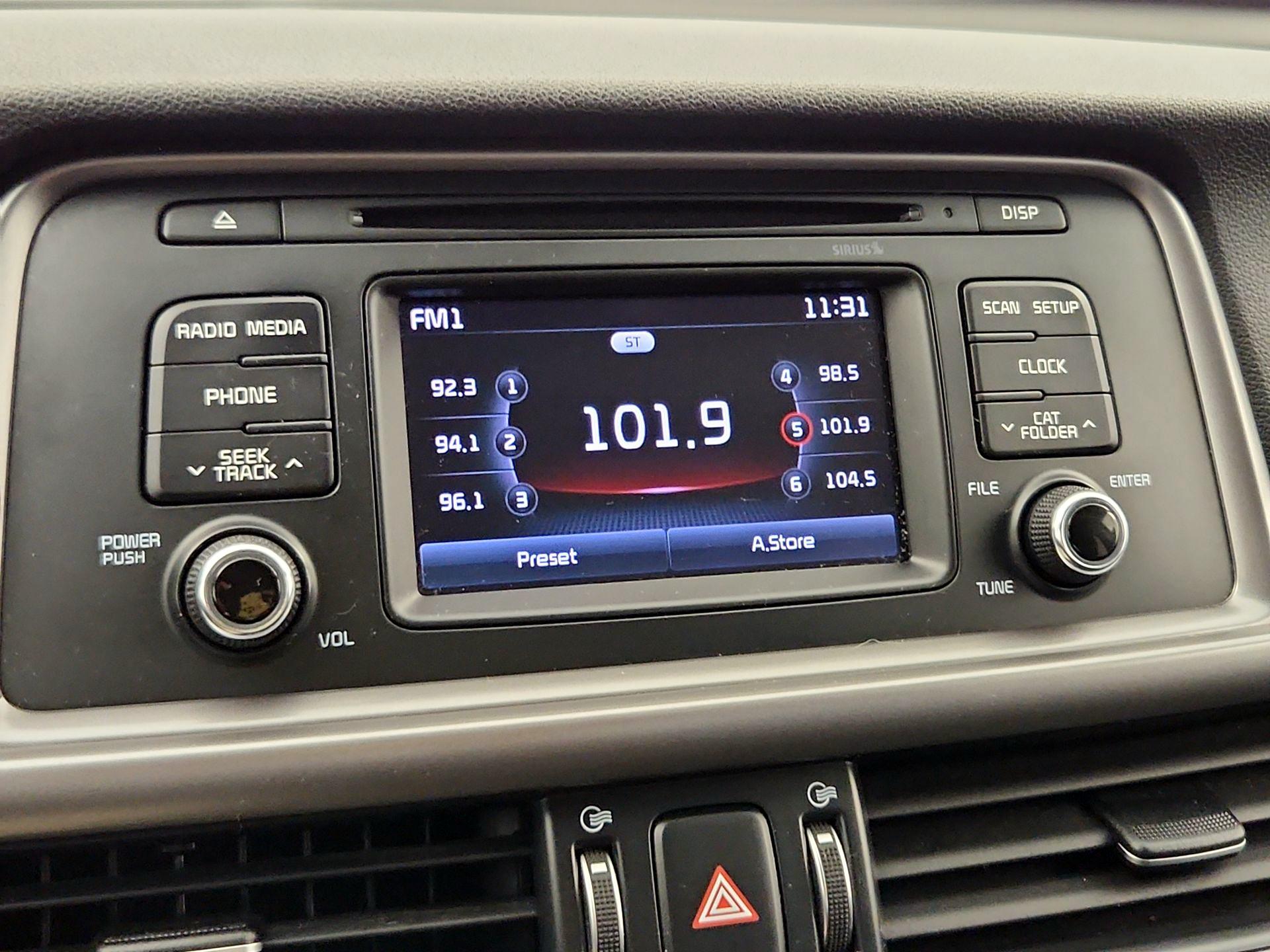 Thumbnail: 2016 Kia Optima - 15