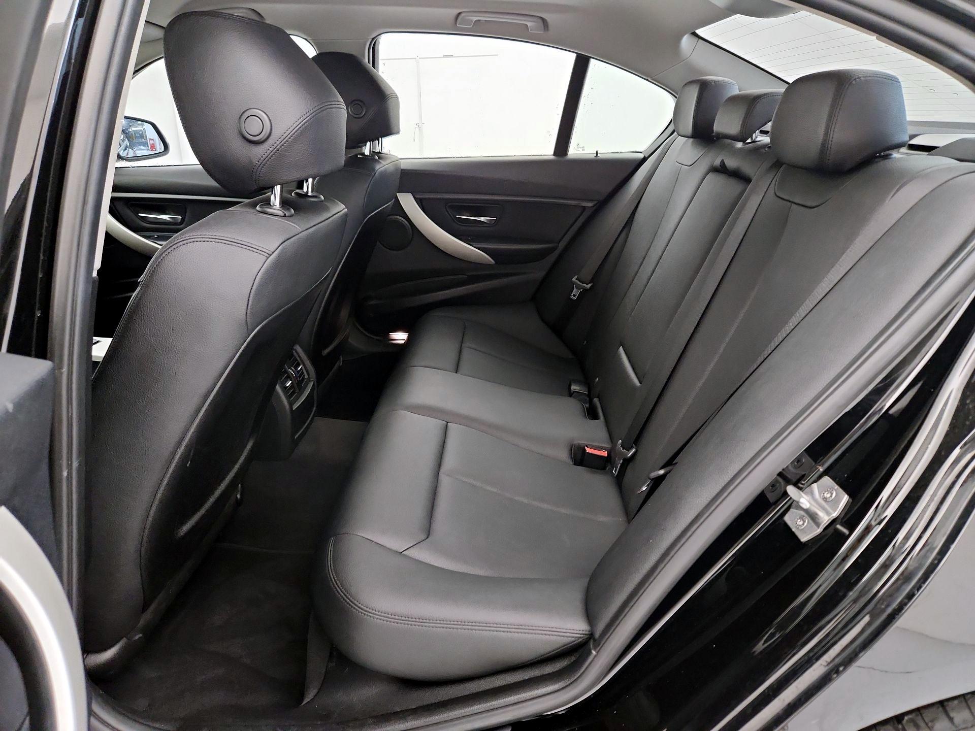 Thumbnail: 2014 BMW 3 Series - 18