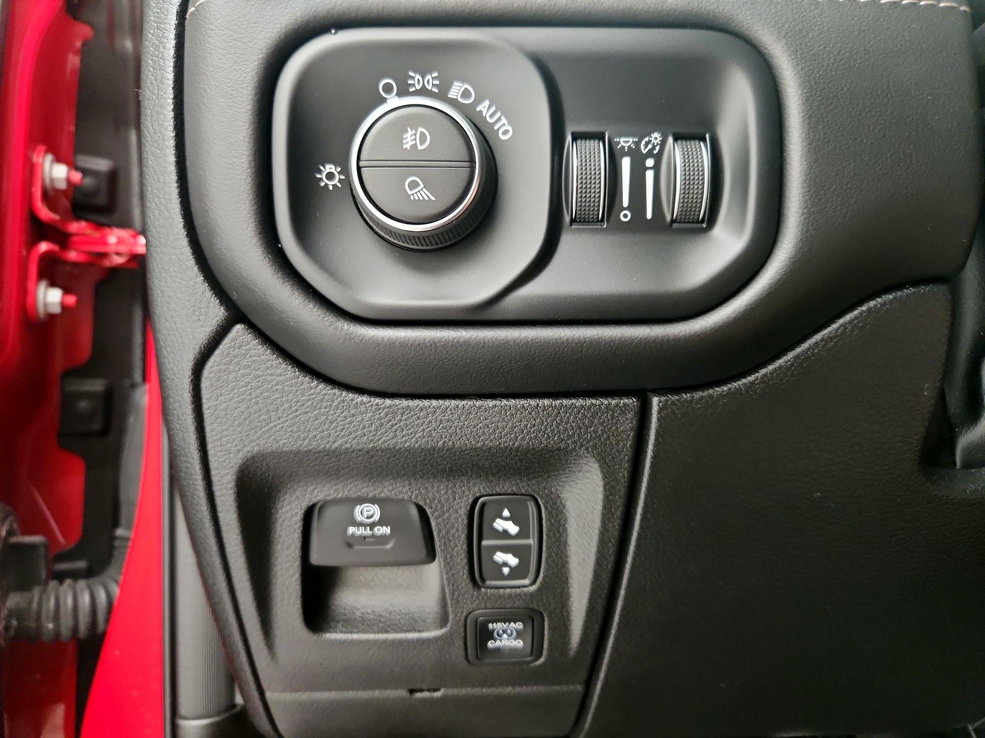 Thumbnail: 2025 RAM 1500 - 13
