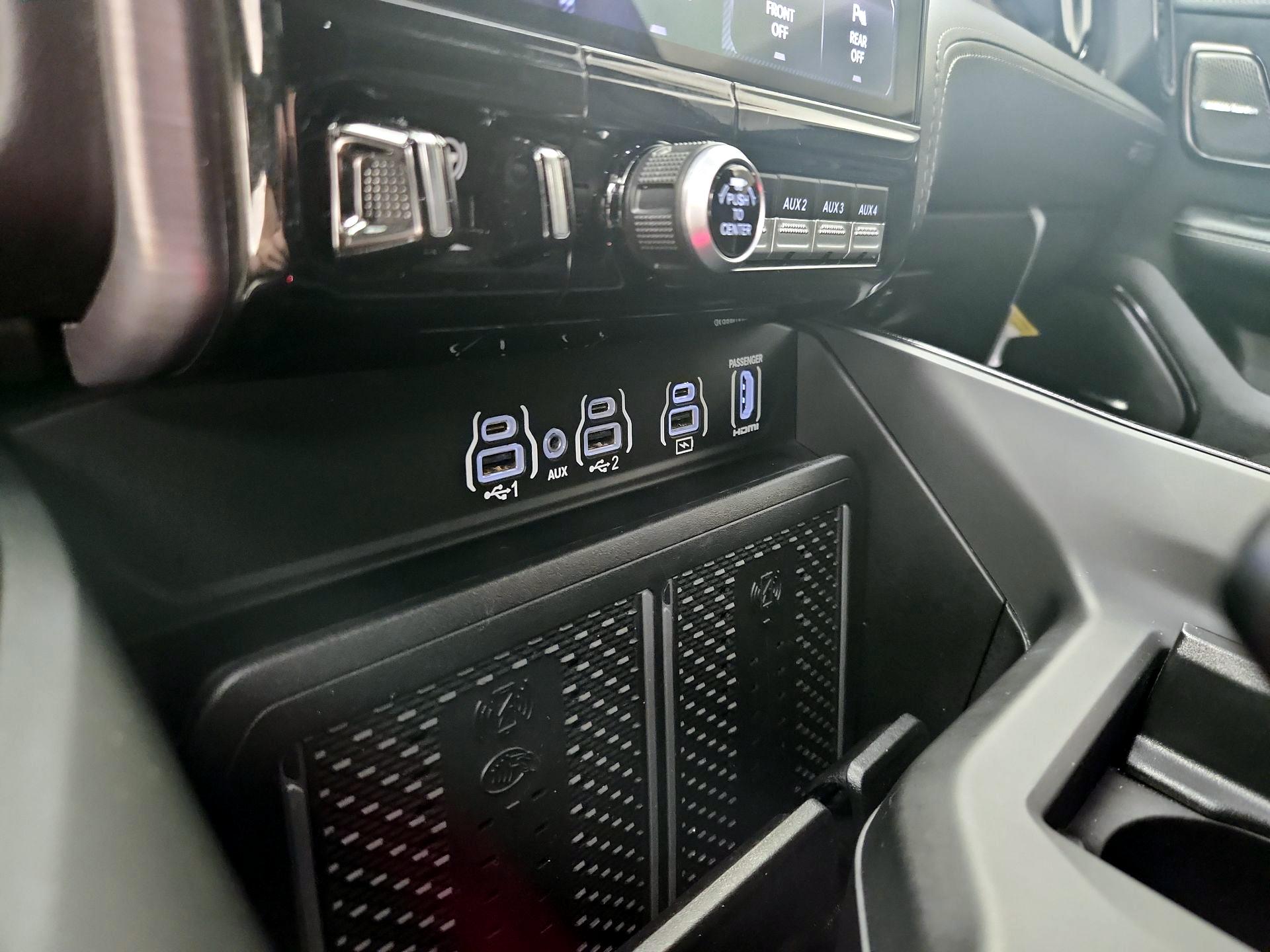 Thumbnail: 2025 RAM 1500 - 19