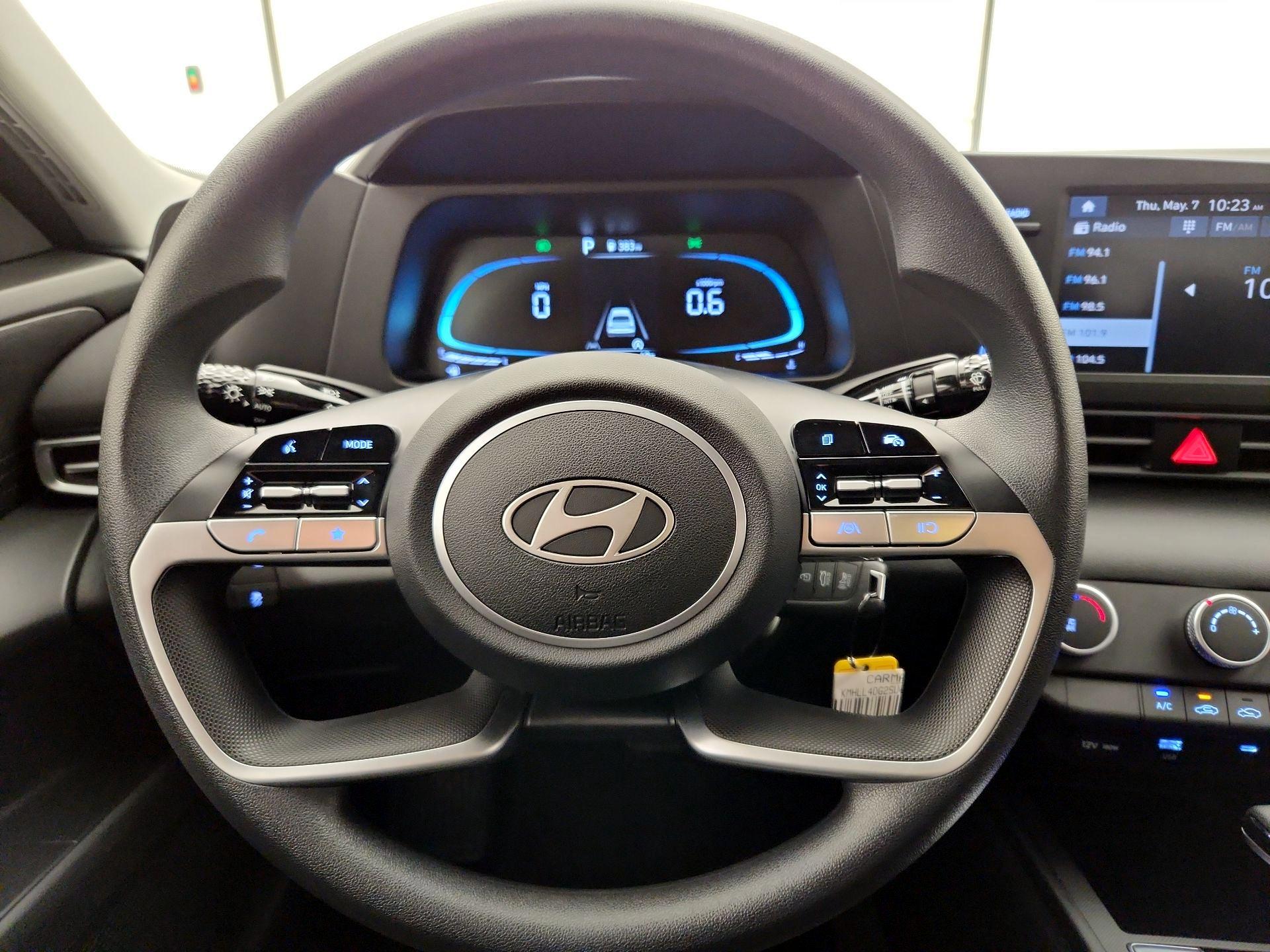 Thumbnail: 2025 Hyundai Elantra - 10