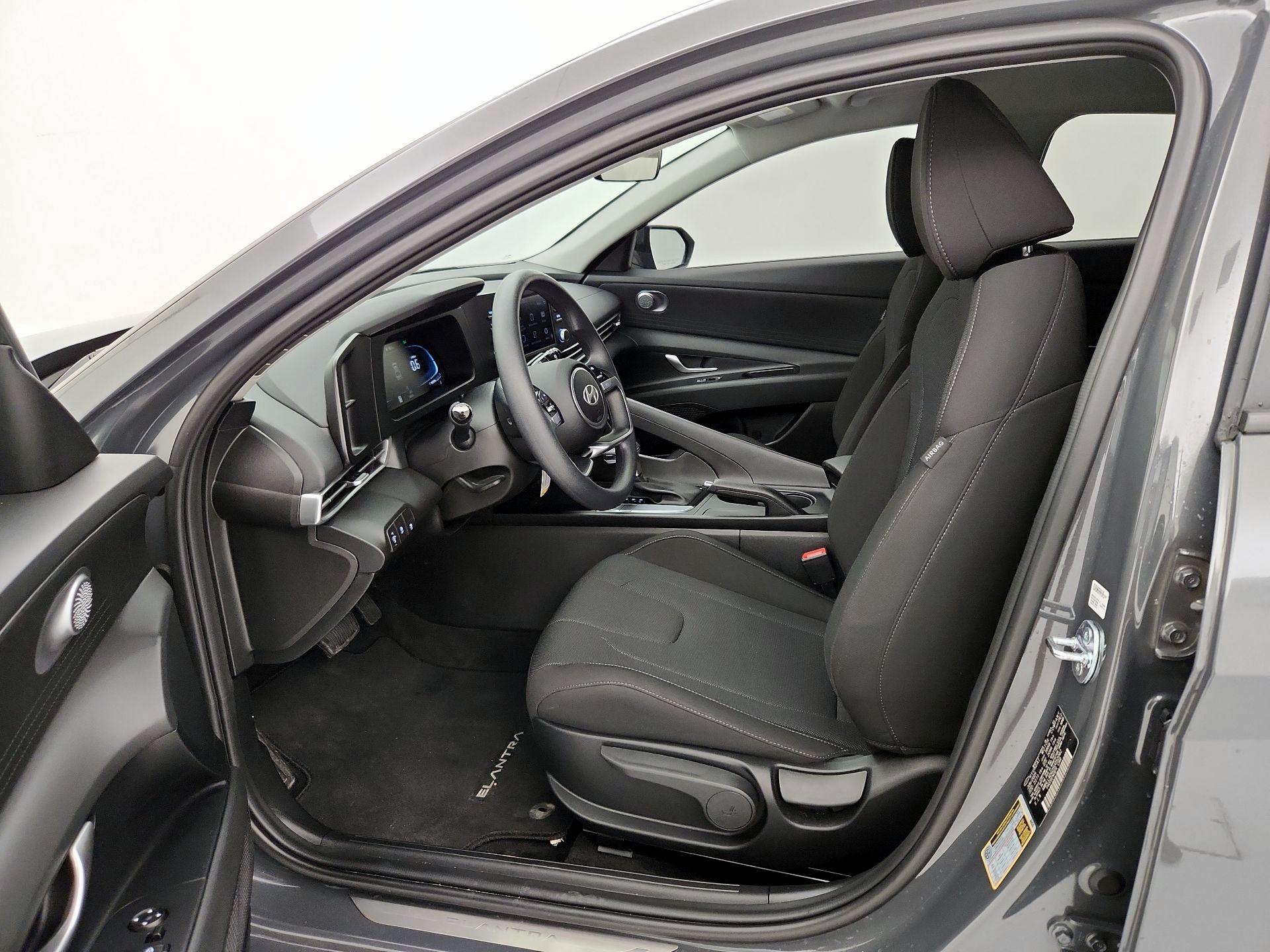 Thumbnail: 2025 Hyundai Elantra - 11