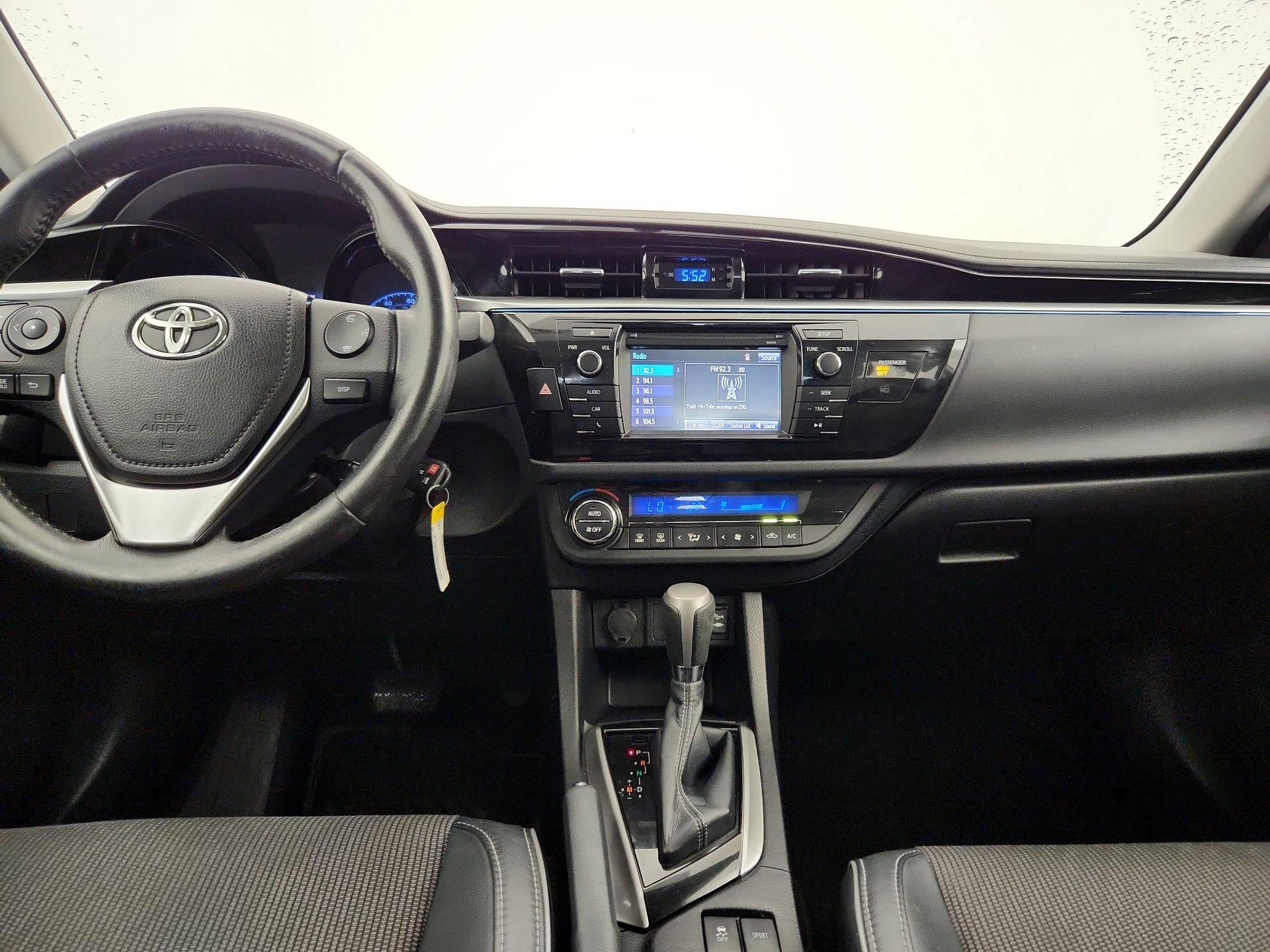 Thumbnail: 2014 Toyota Corolla - 9