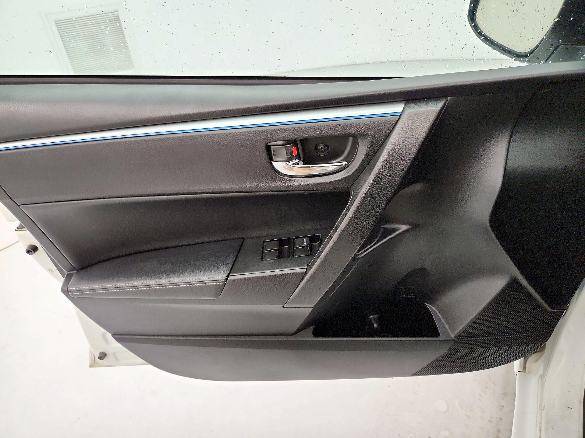Thumbnail: 2014 Toyota Corolla - 12