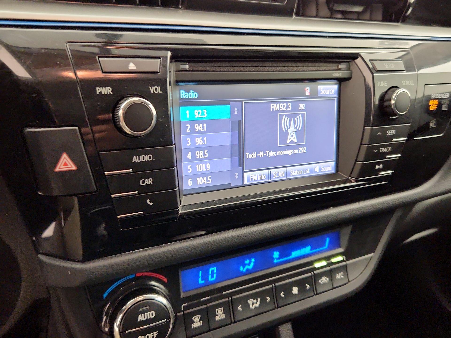 Thumbnail: 2014 Toyota Corolla - 15