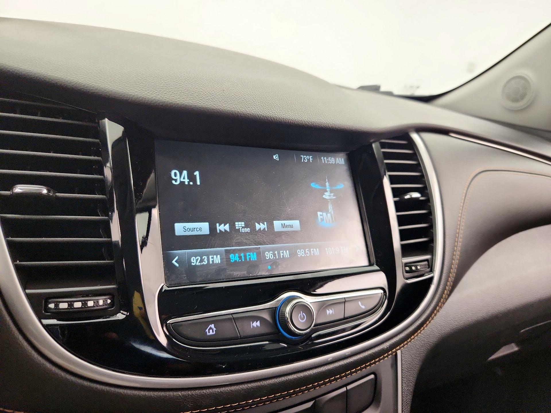 Thumbnail: 2017 Chevrolet Trax - 15
