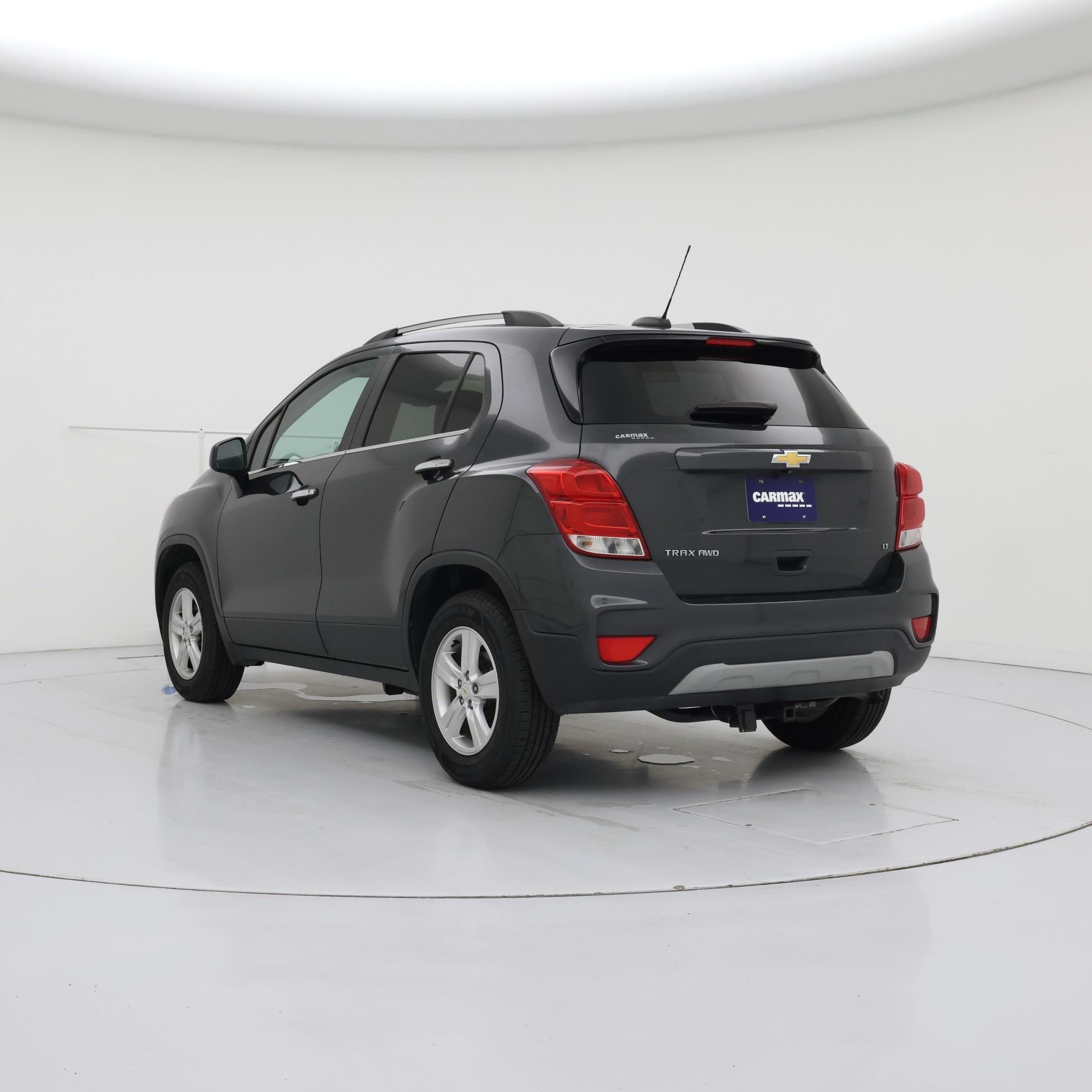 Thumbnail: 2017 Chevrolet Trax - 2
