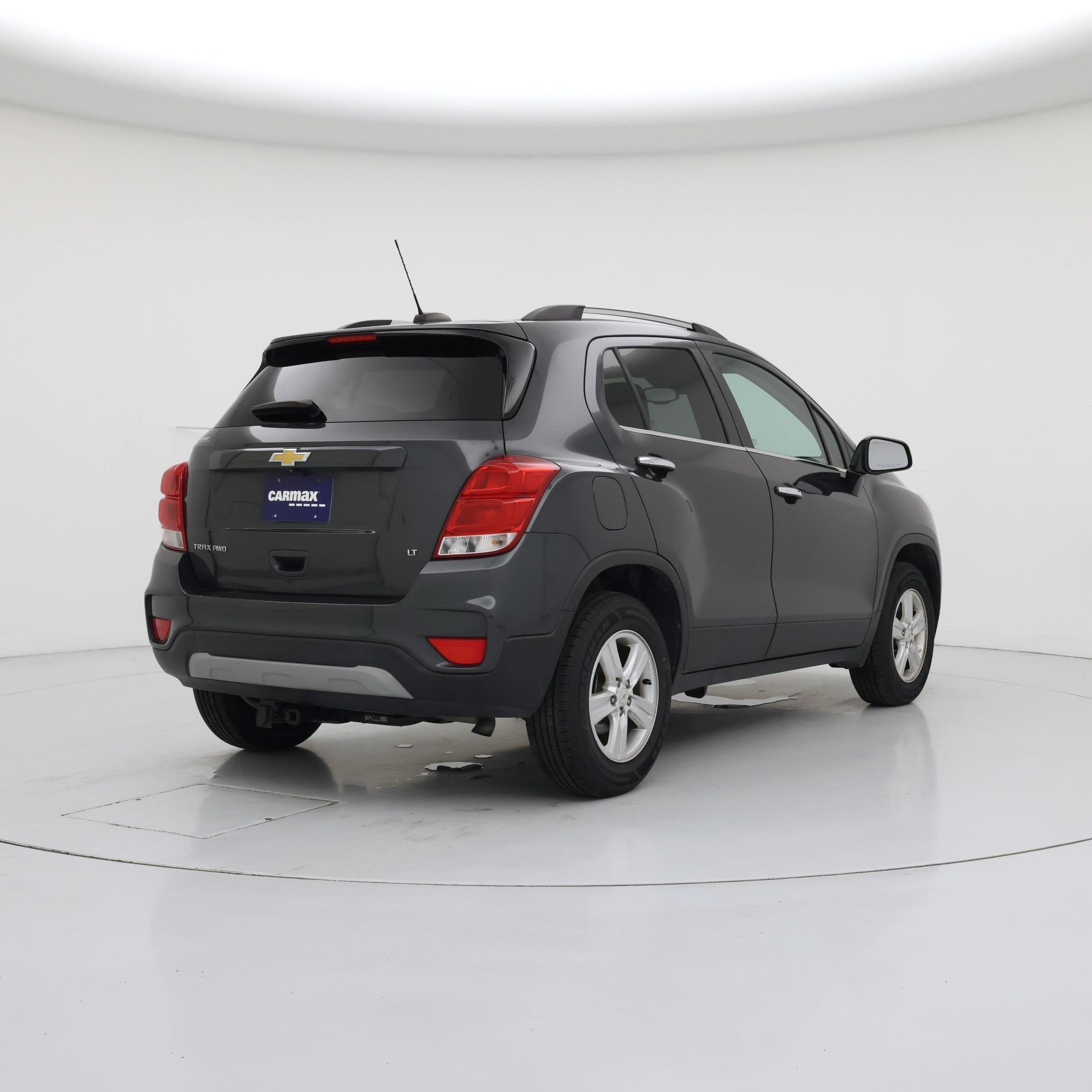 Thumbnail: 2017 Chevrolet Trax - 8