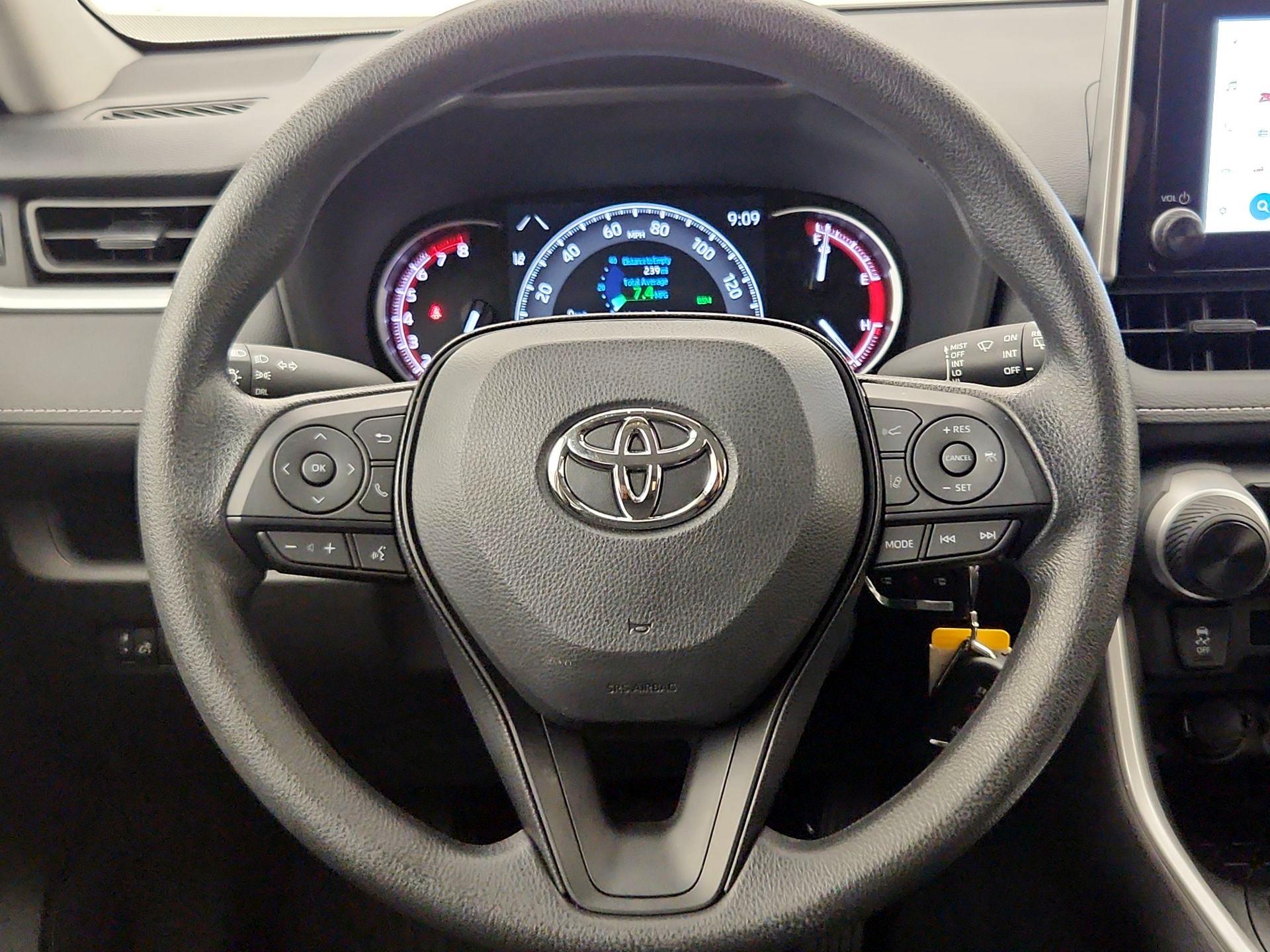 Thumbnail: 2025 Toyota RAV4 - 10