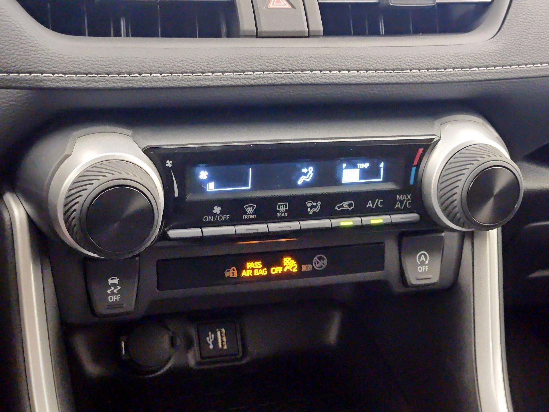 Thumbnail: 2025 Toyota RAV4 - 16
