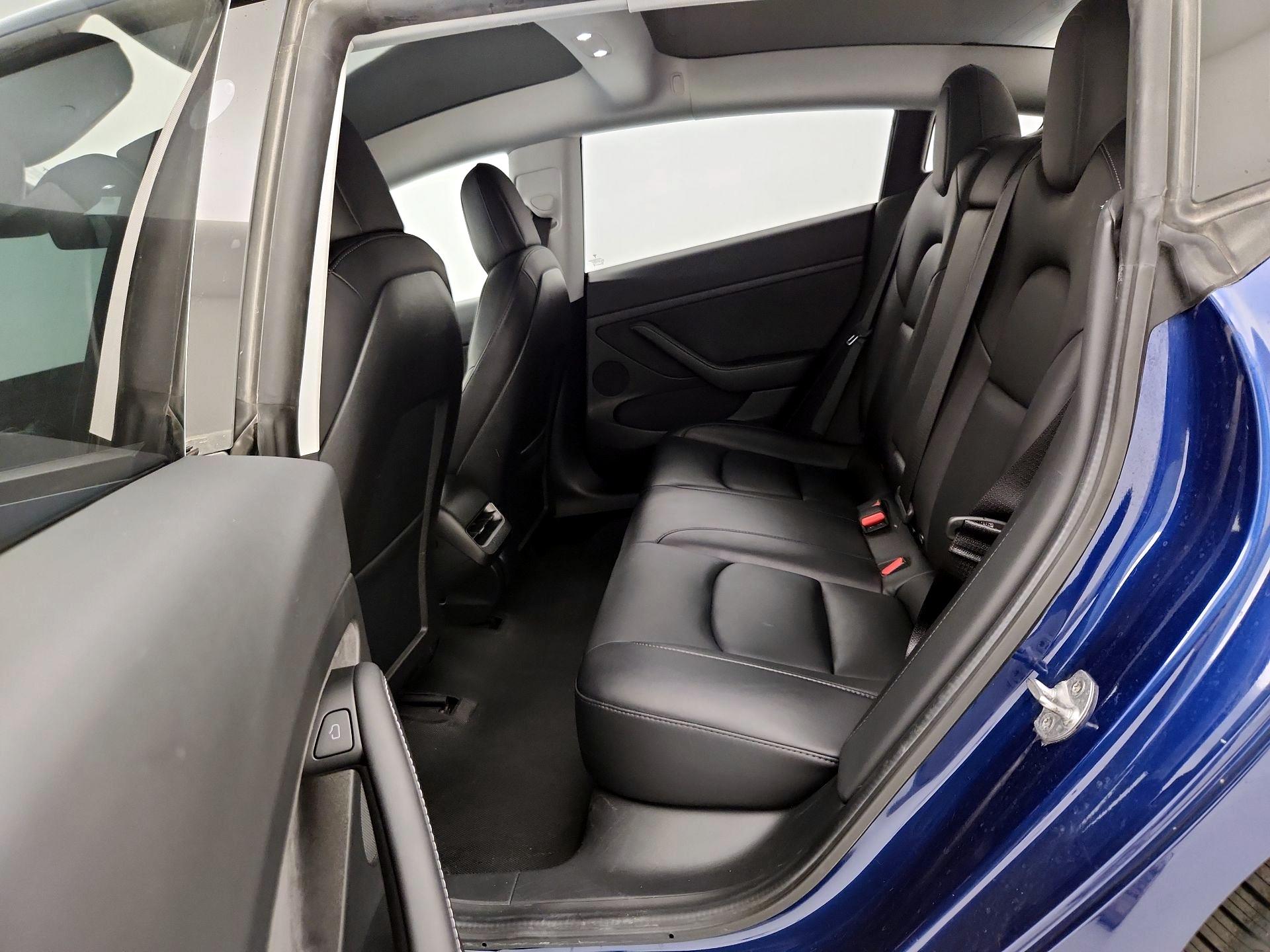Thumbnail: 2021 Tesla Model 3 - 19