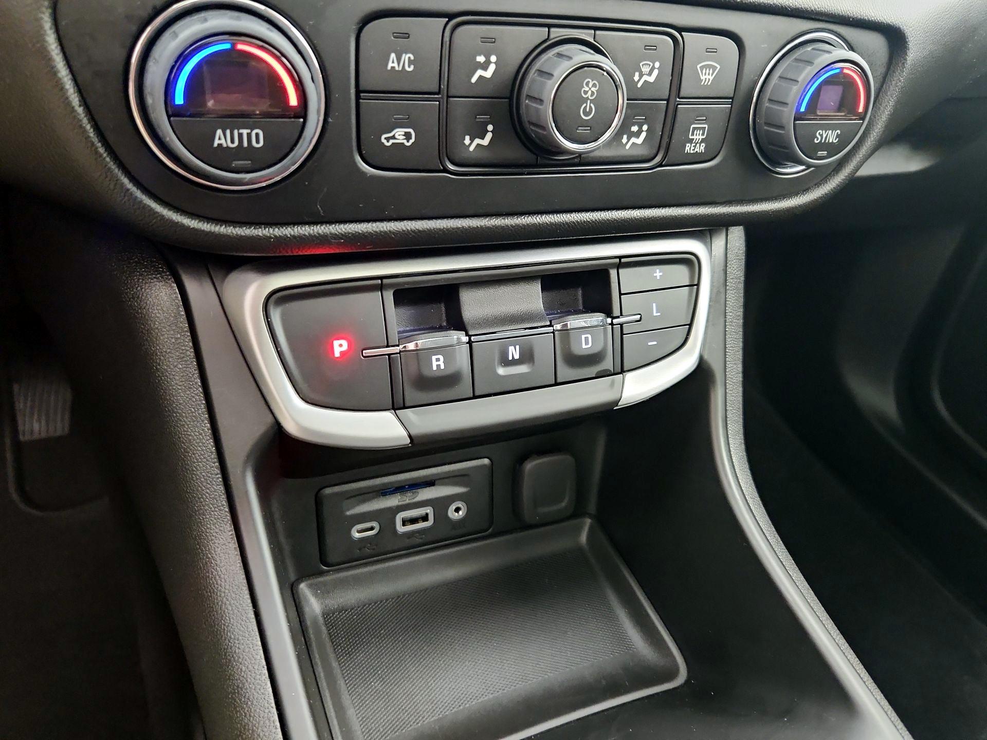 Thumbnail: 2023 GMC Terrain - 18