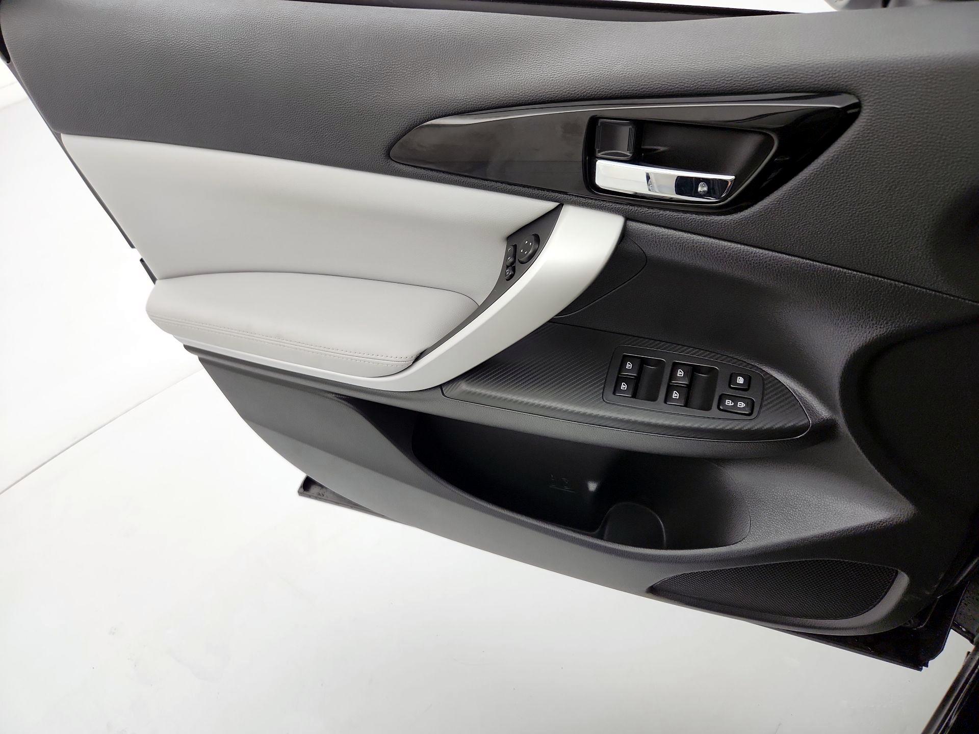 Thumbnail: 2023 Mitsubishi Eclipse Cross - 12