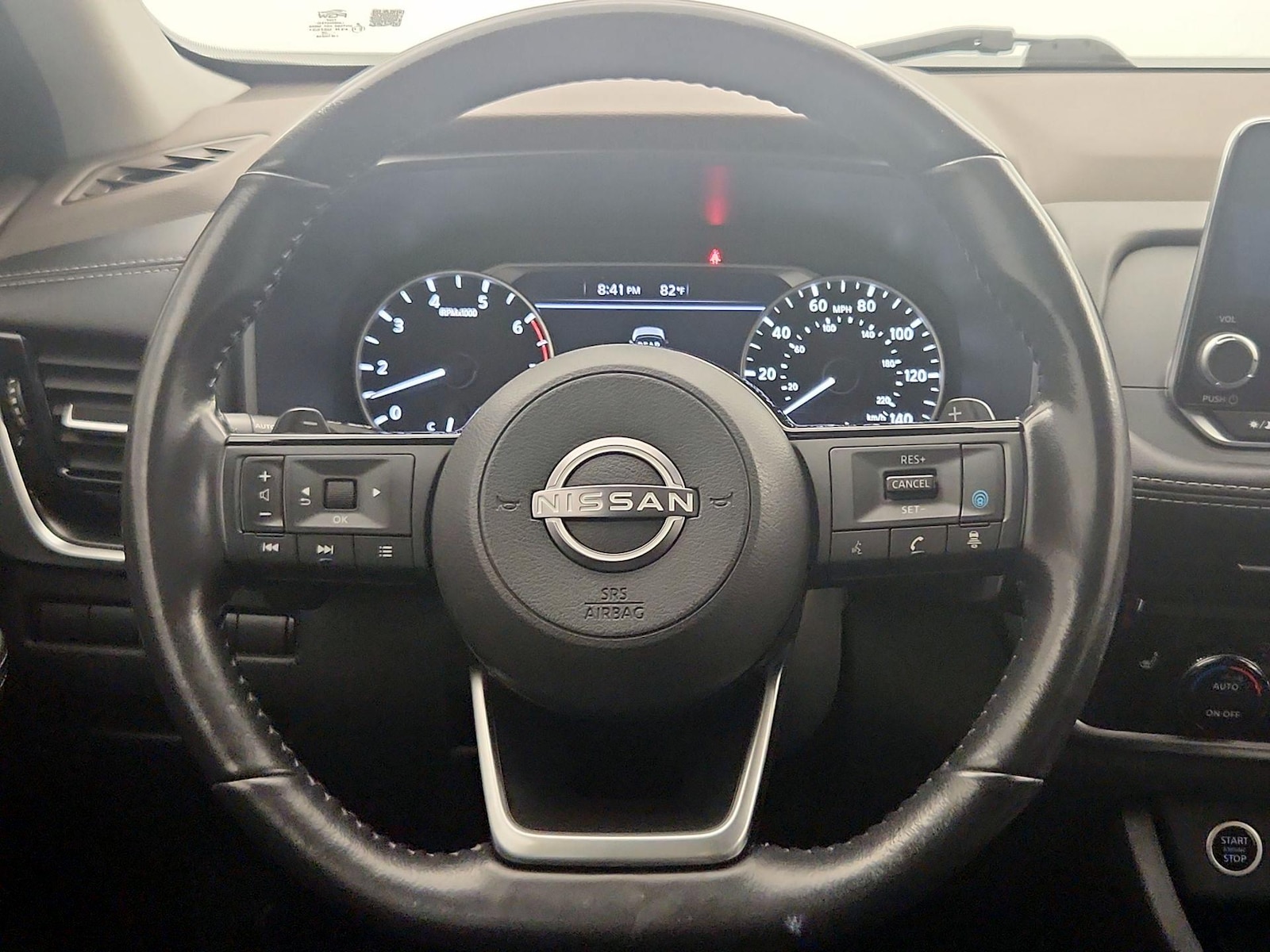2023 Nissan Rogue SV - Photo 11