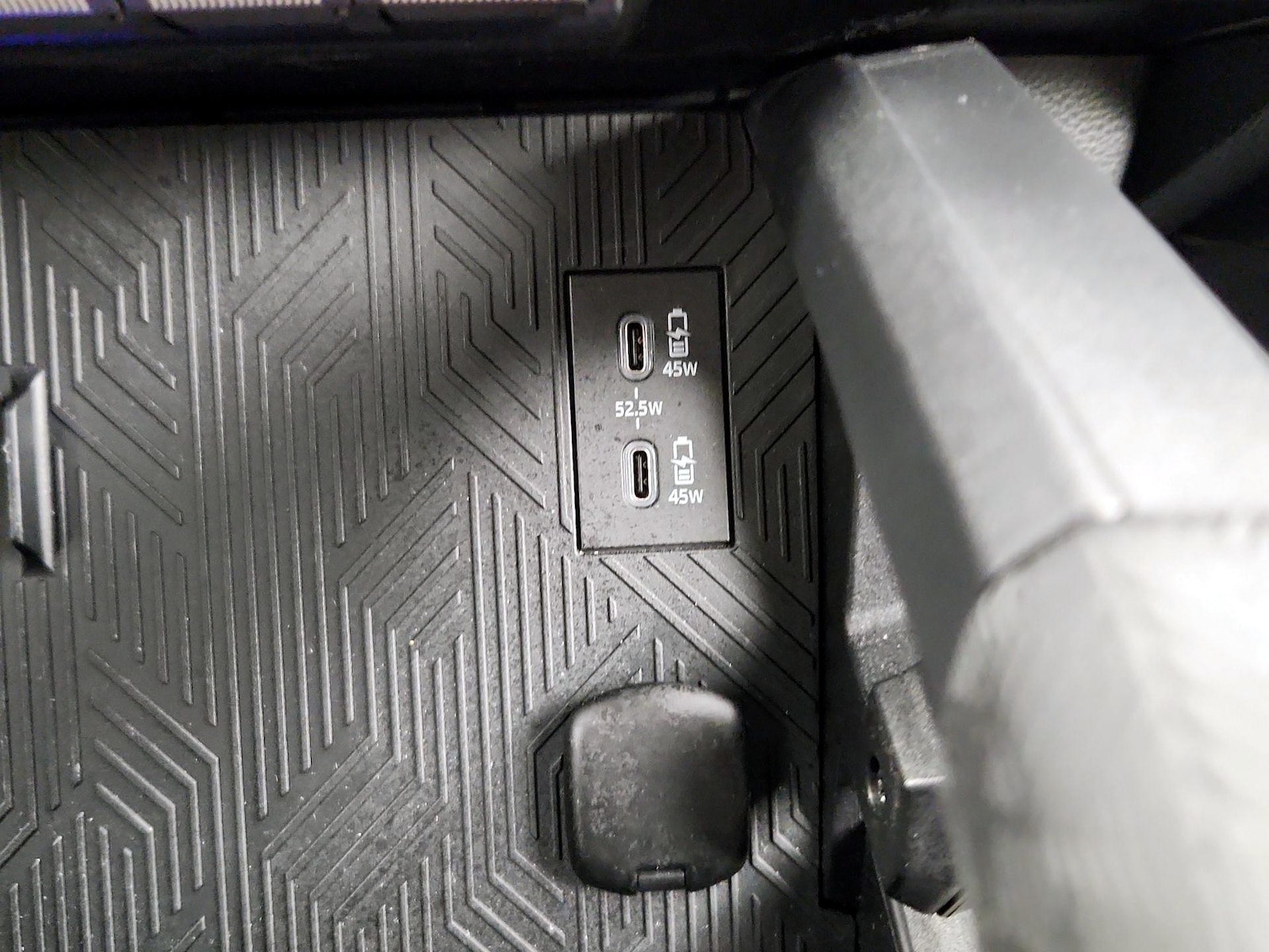2025 Toyota Tacoma SR - Photo 19