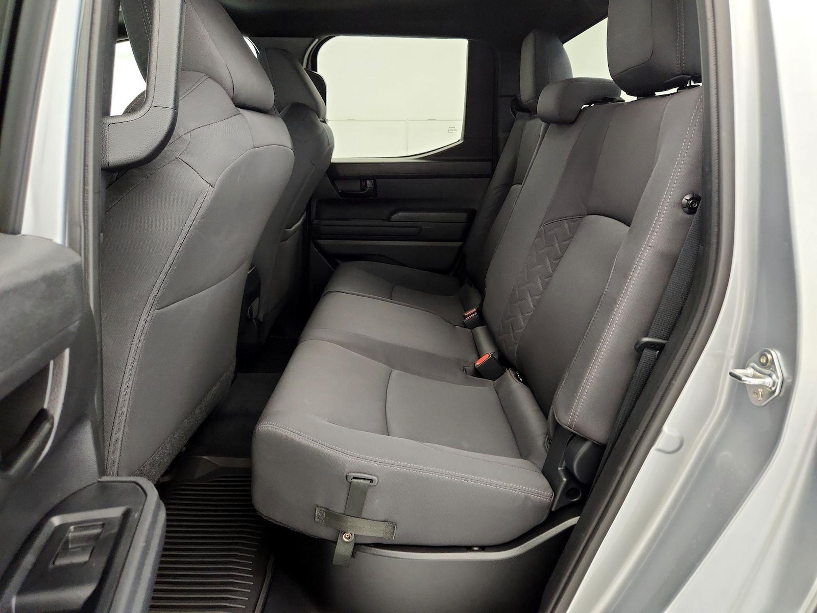 2025 Toyota Tacoma SR - Photo 20