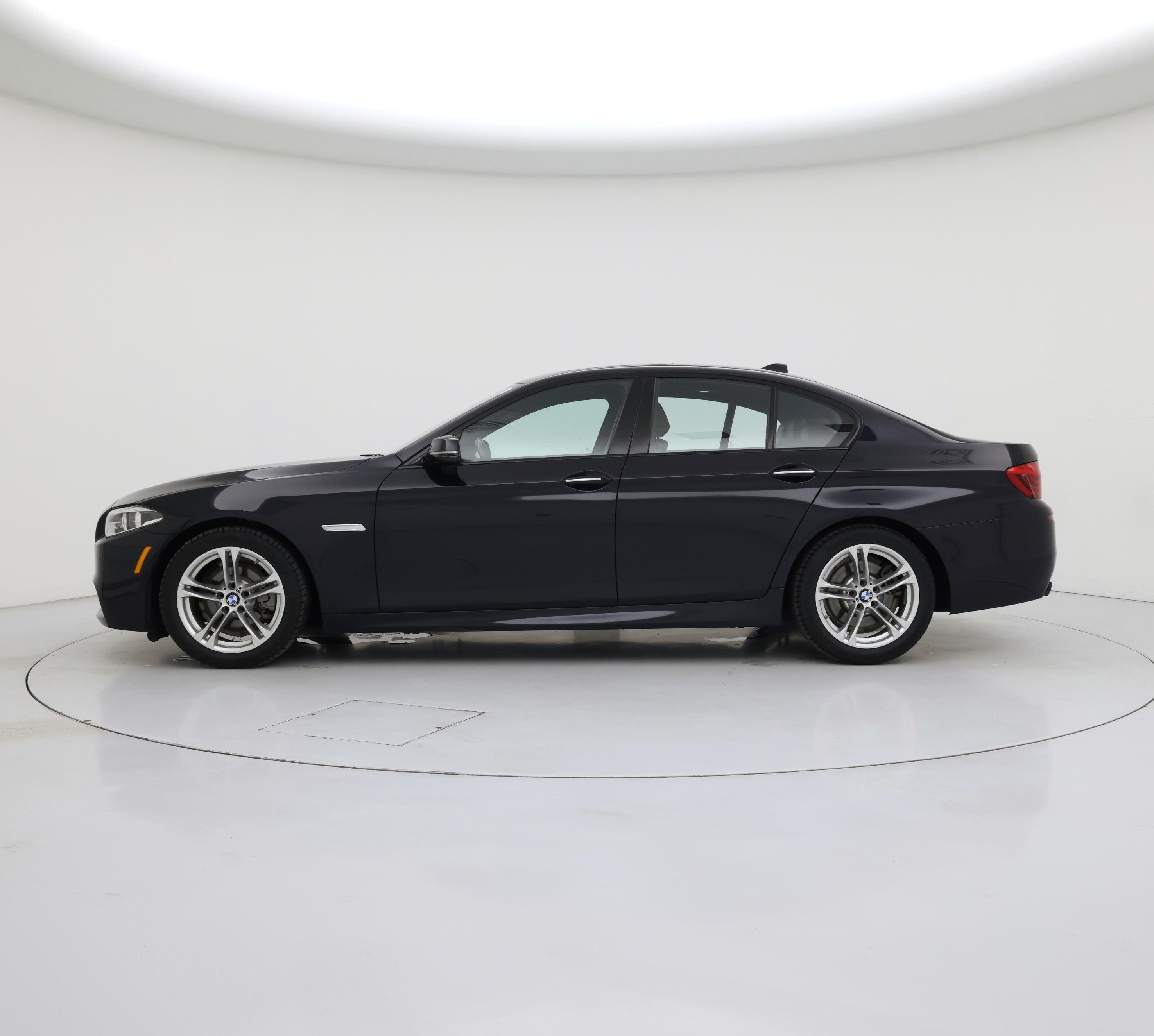 Thumbnail: 2015 BMW 5 Series - 3