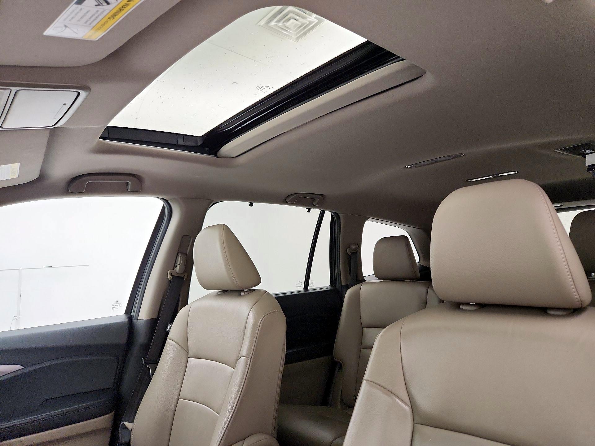 Thumbnail: 2020 Honda Pilot - 19