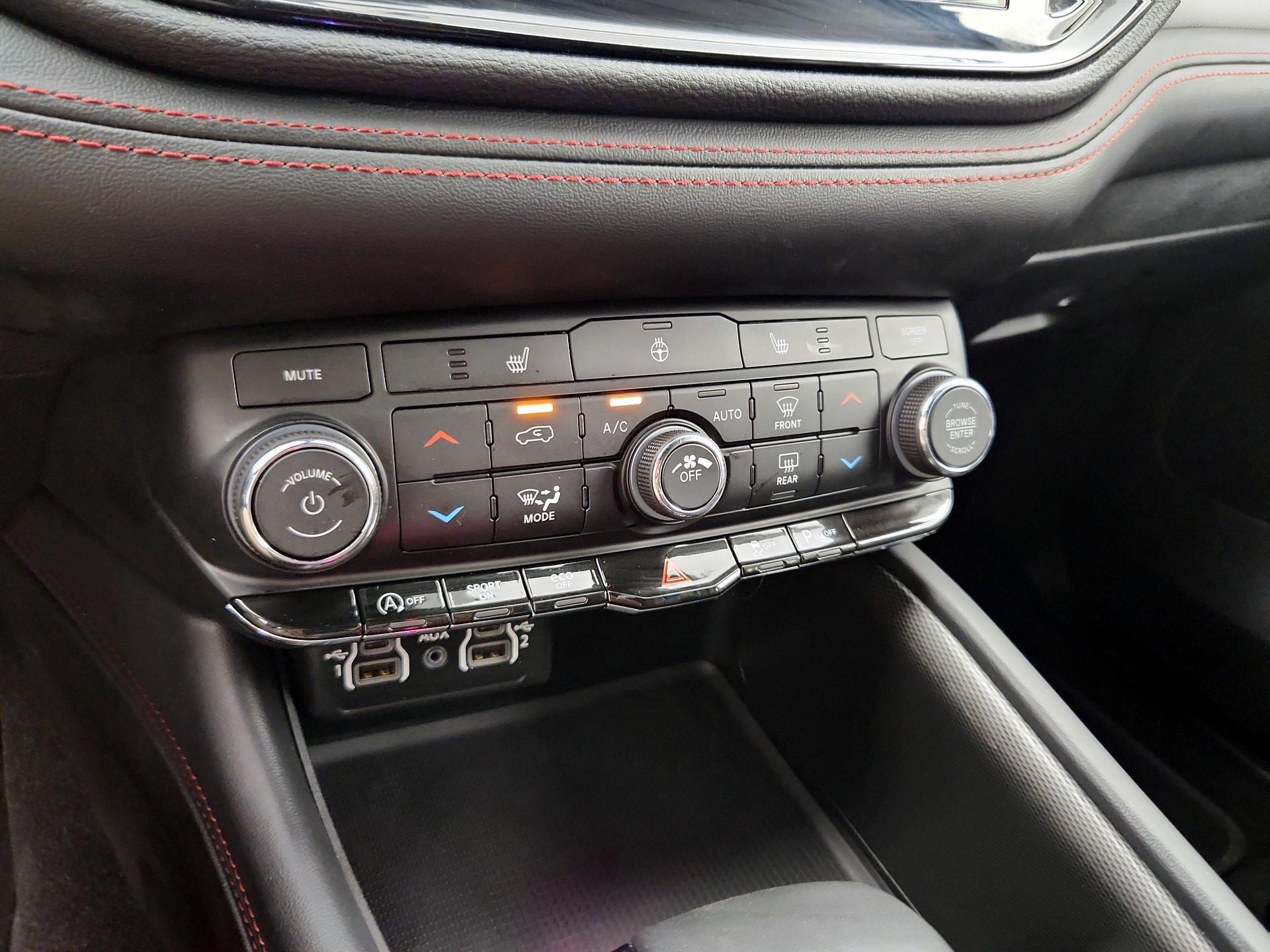 Thumbnail: 2025 Dodge Durango - 17