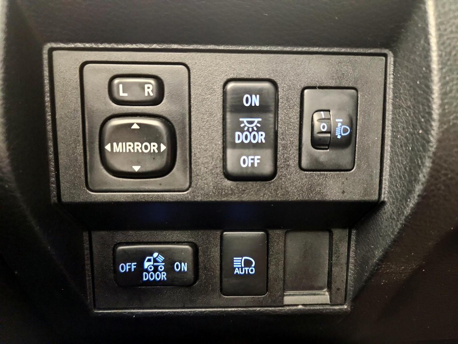 2018 Toyota Tundra SR5 - Photo 14