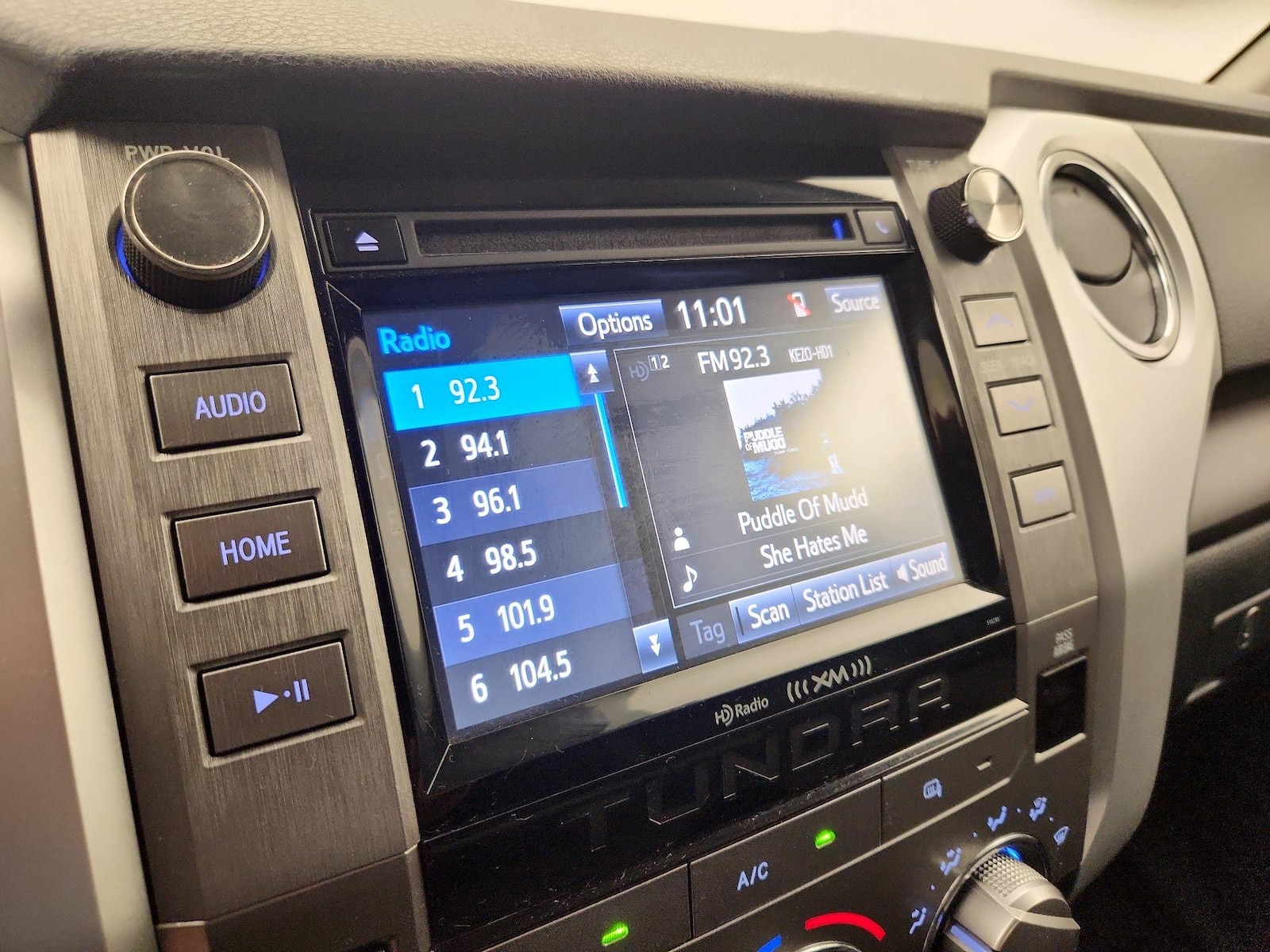 2018 Toyota Tundra SR5 - Photo 16