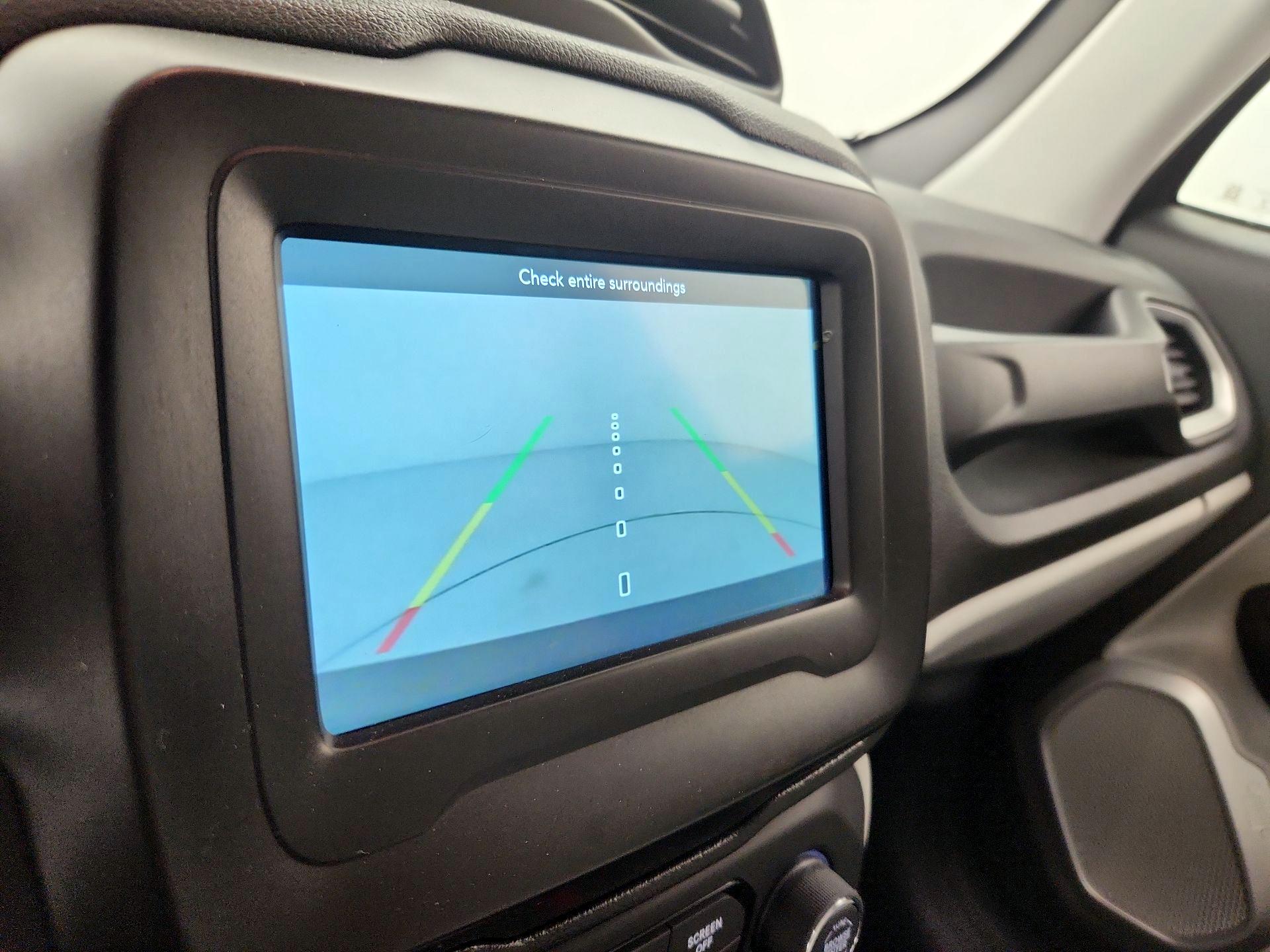 Thumbnail: 2021 Jeep Renegade - 14
