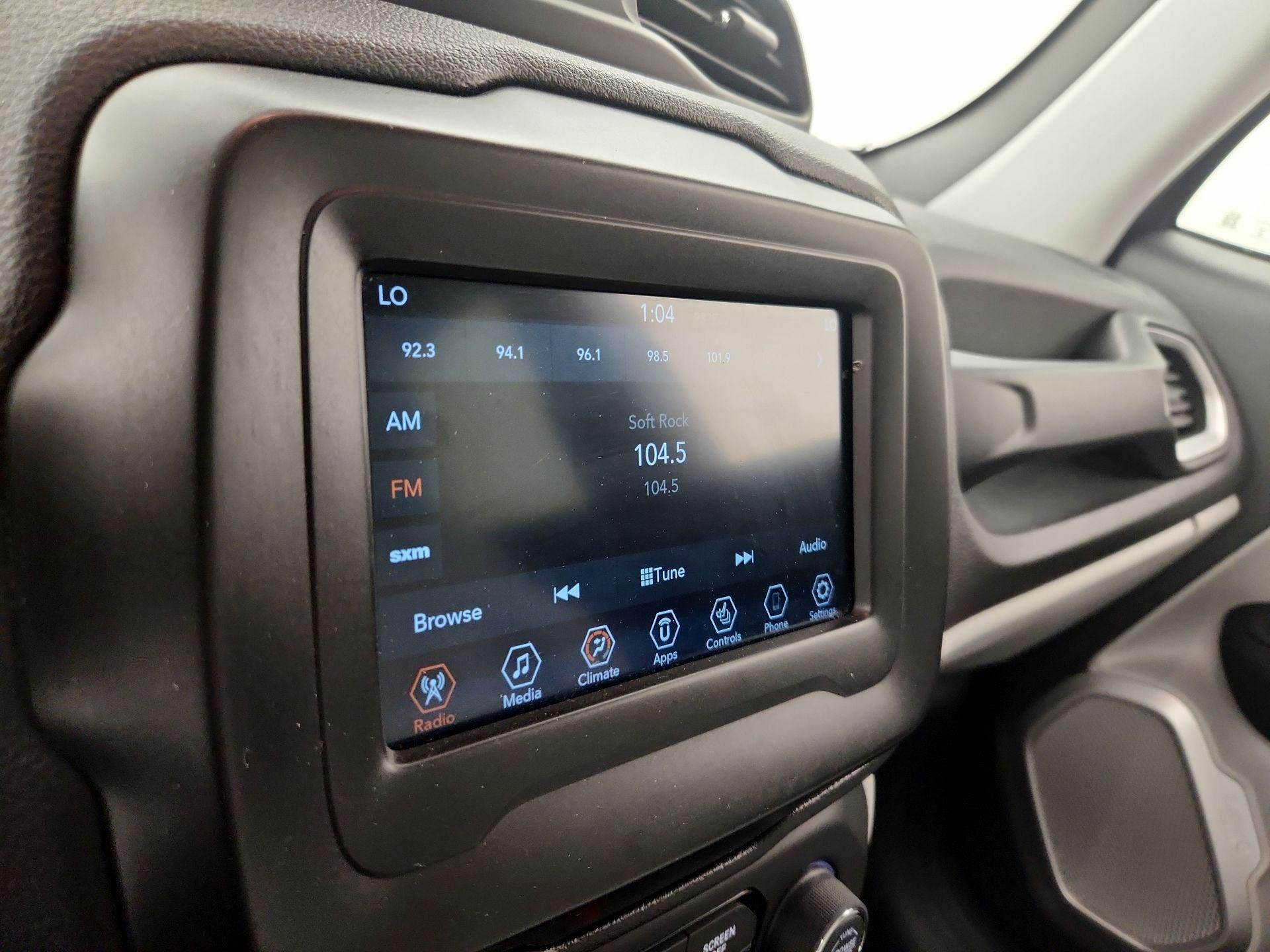Thumbnail: 2021 Jeep Renegade - 15