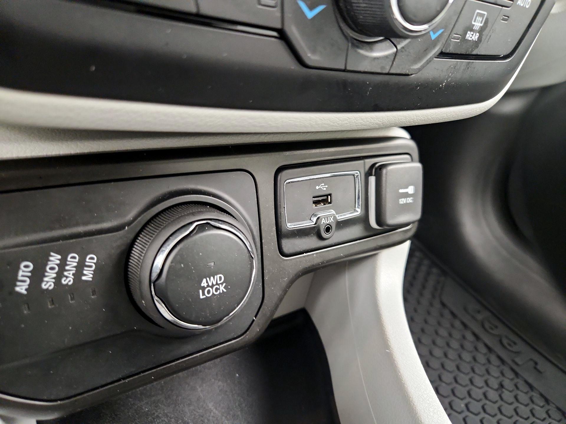Thumbnail: 2021 Jeep Renegade - 18