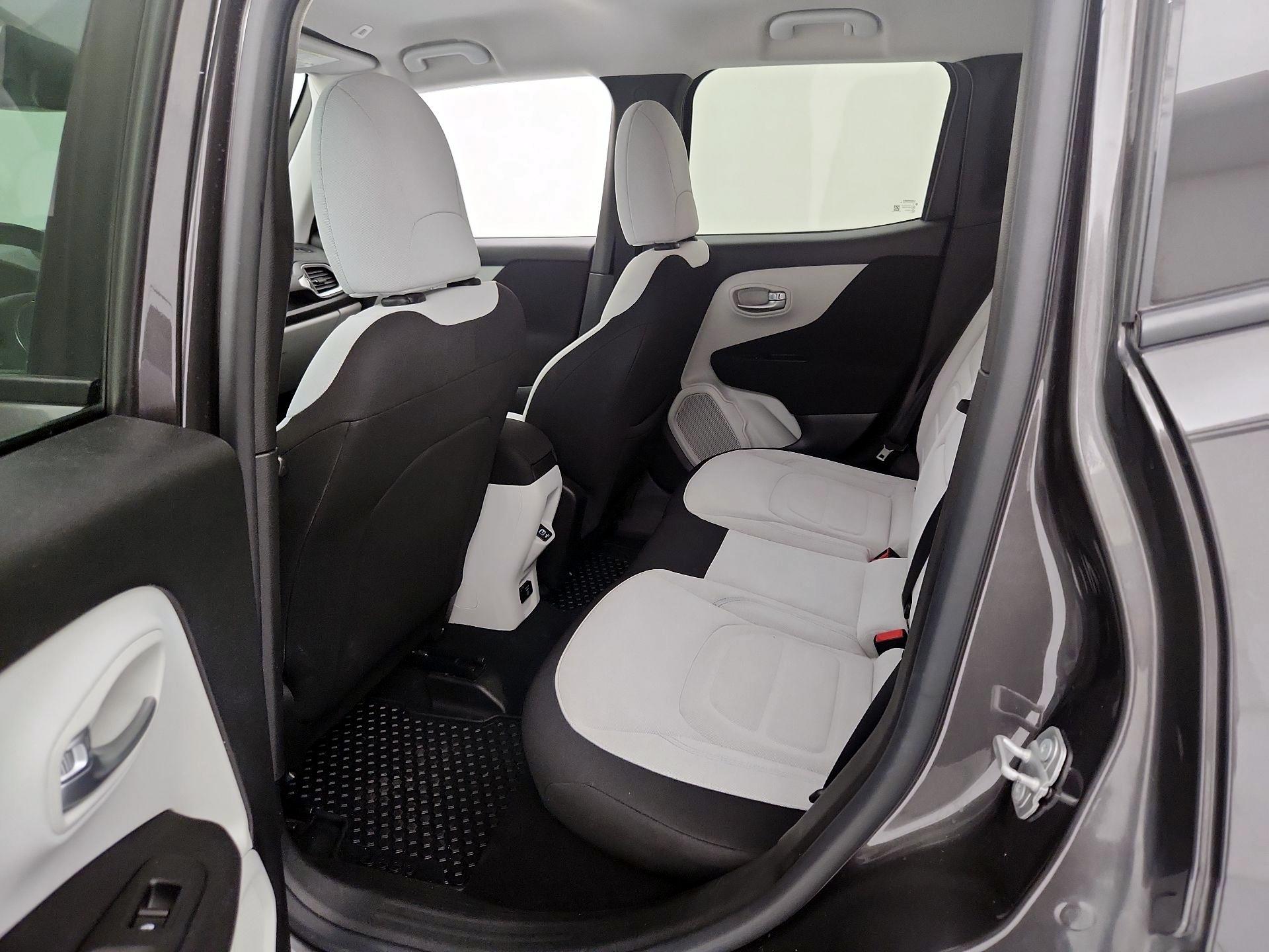 Thumbnail: 2021 Jeep Renegade - 19