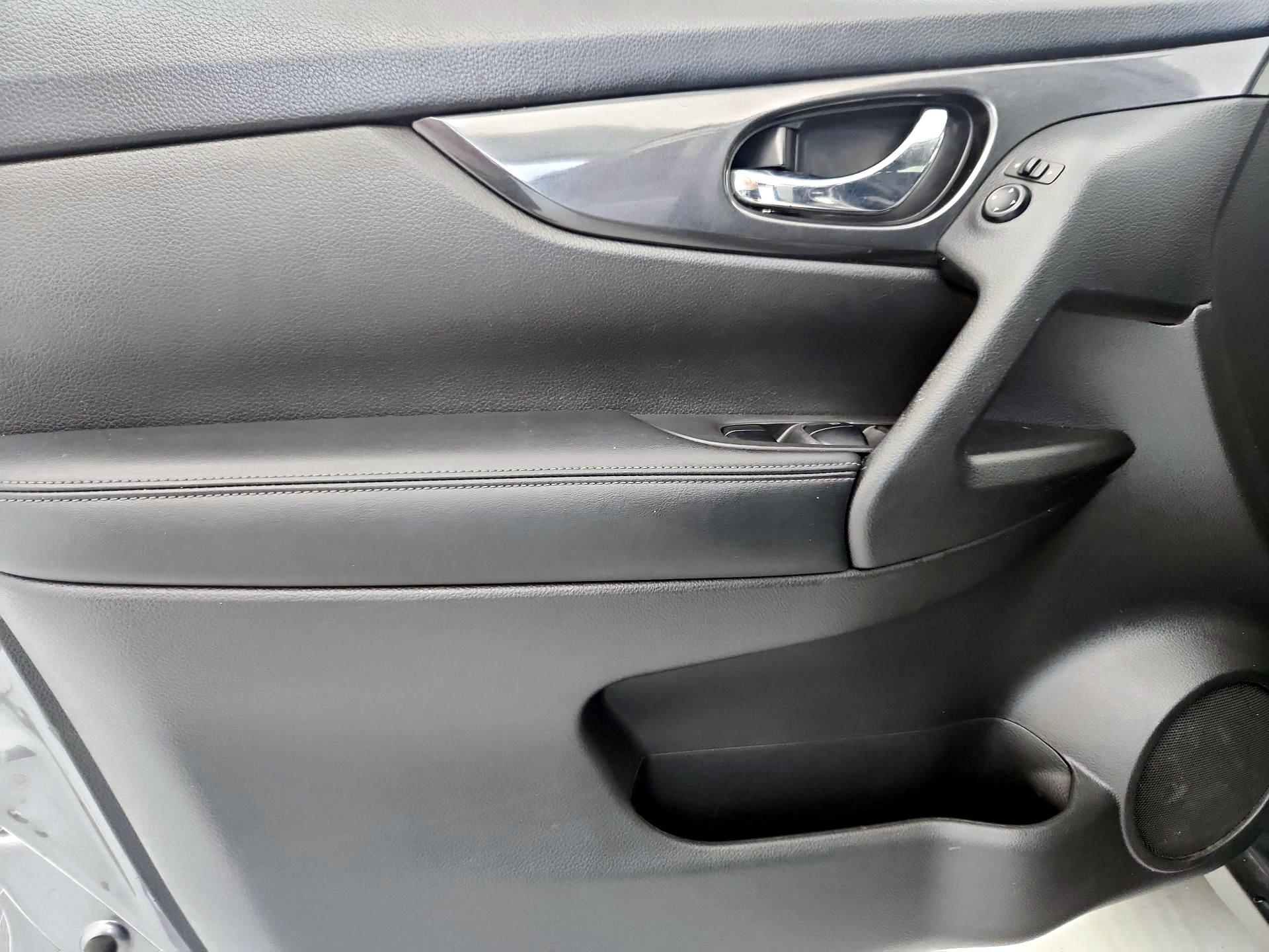 Thumbnail: 2019 Nissan Rogue - 12