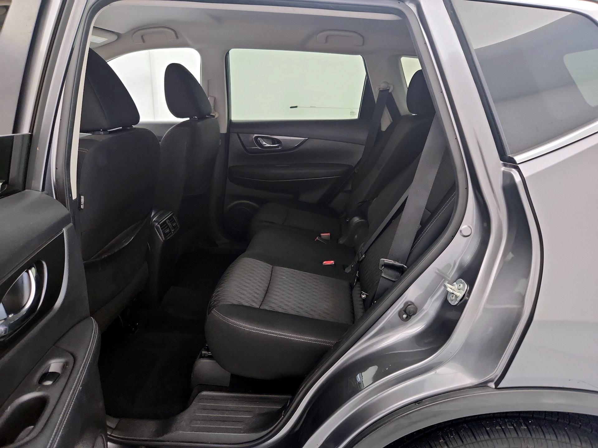 Thumbnail: 2019 Nissan Rogue - 19