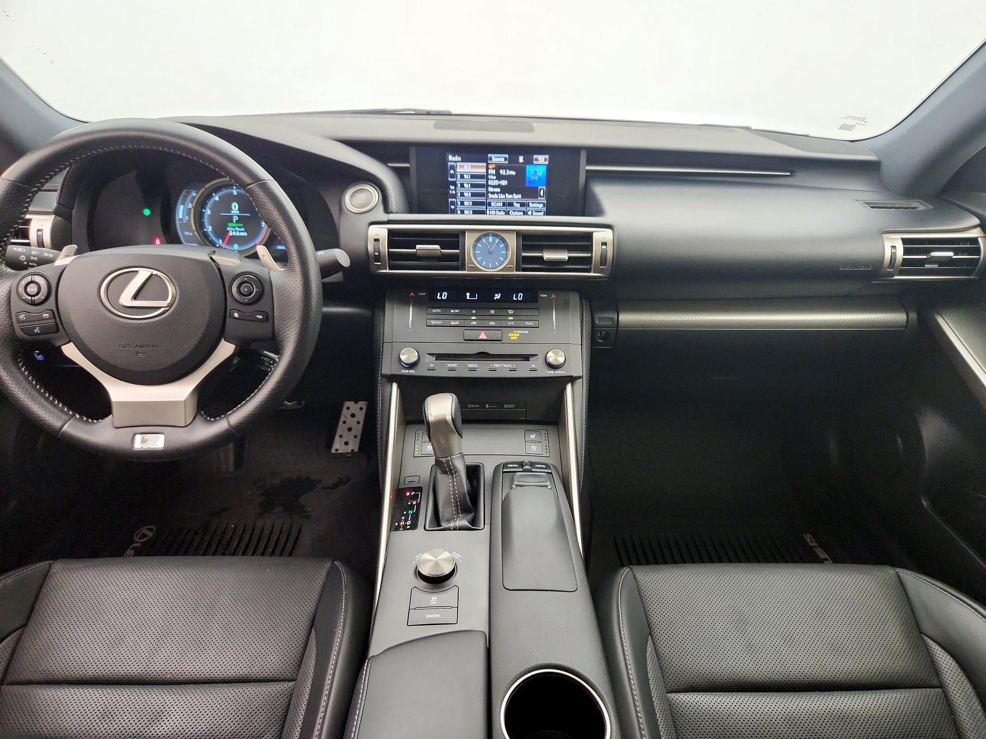 Thumbnail: 2015 Lexus IS - 9
