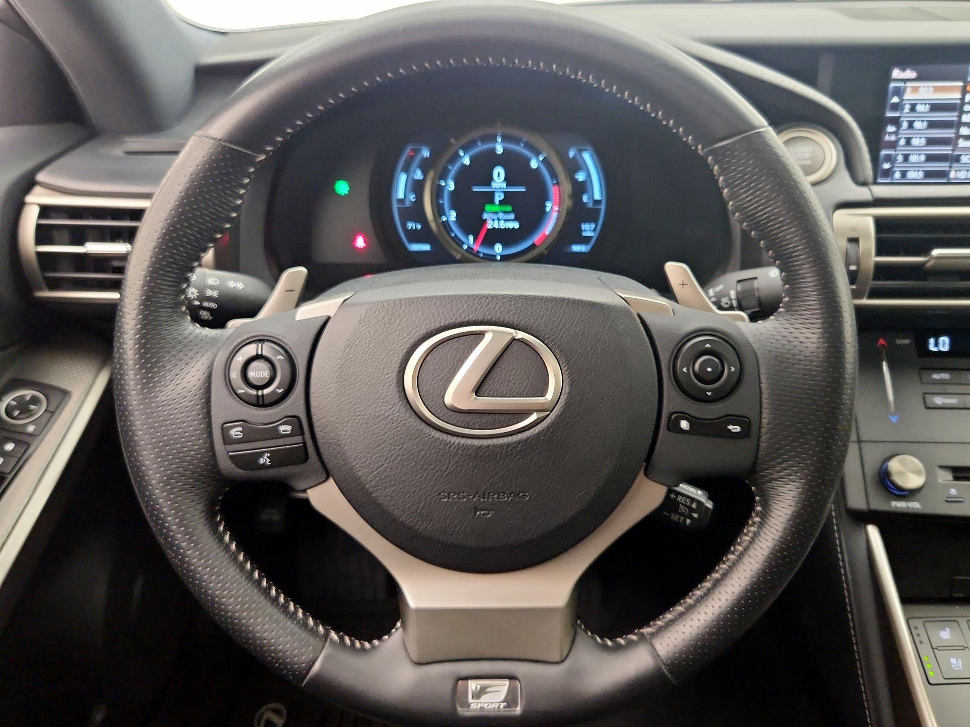 Thumbnail: 2015 Lexus IS - 10