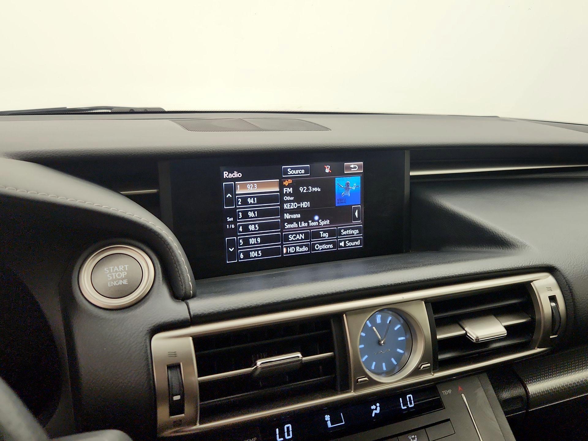 Thumbnail: 2015 Lexus IS - 16