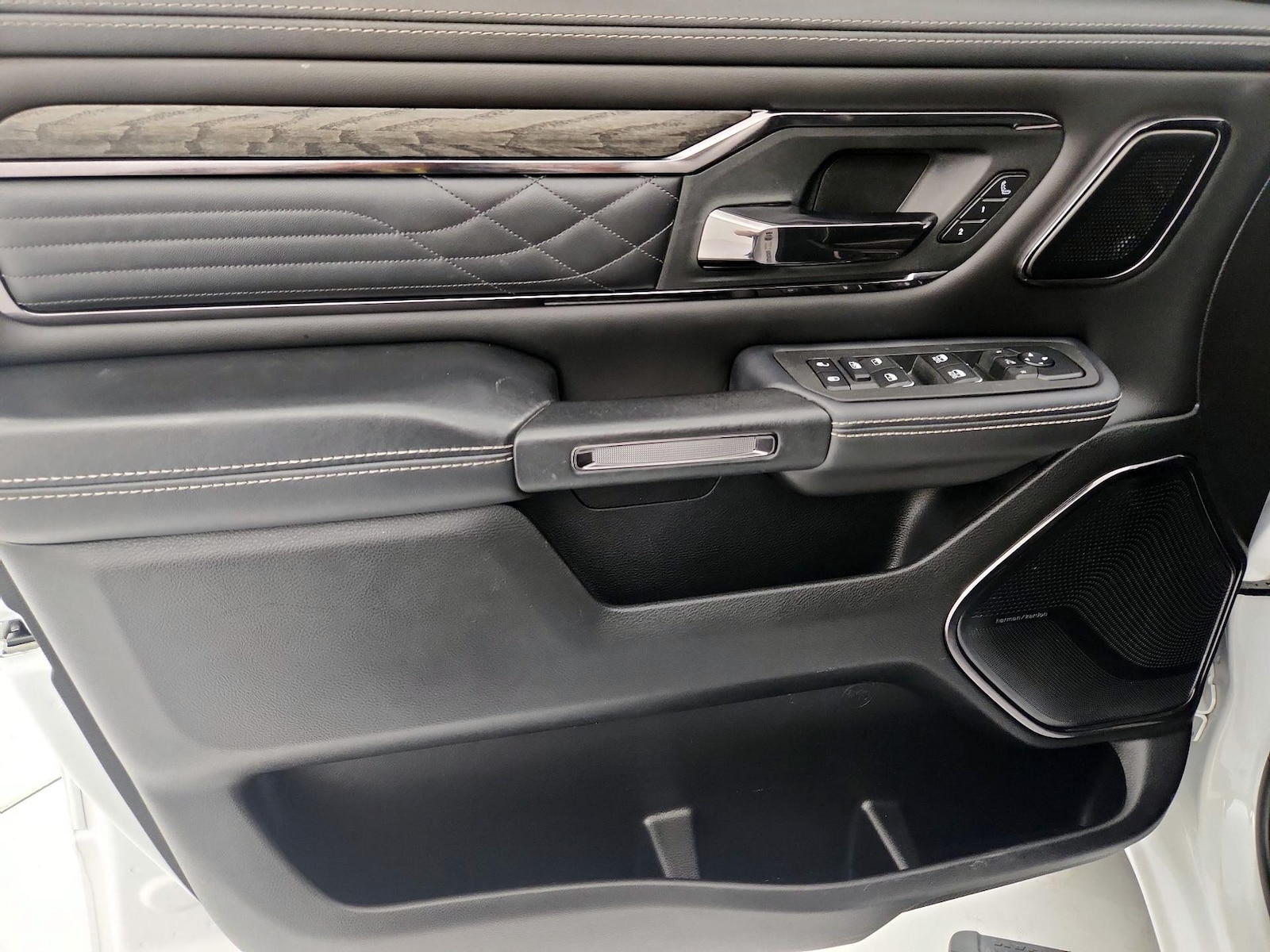 2025 RAM Ram 1500 Pickup Limited - Photo 13