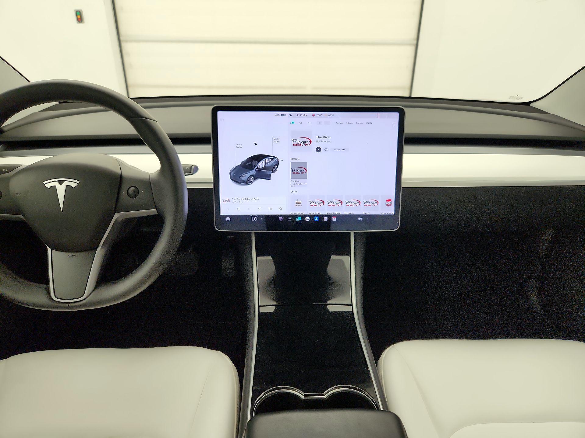 Thumbnail: 2020 Tesla Model 3 - 9