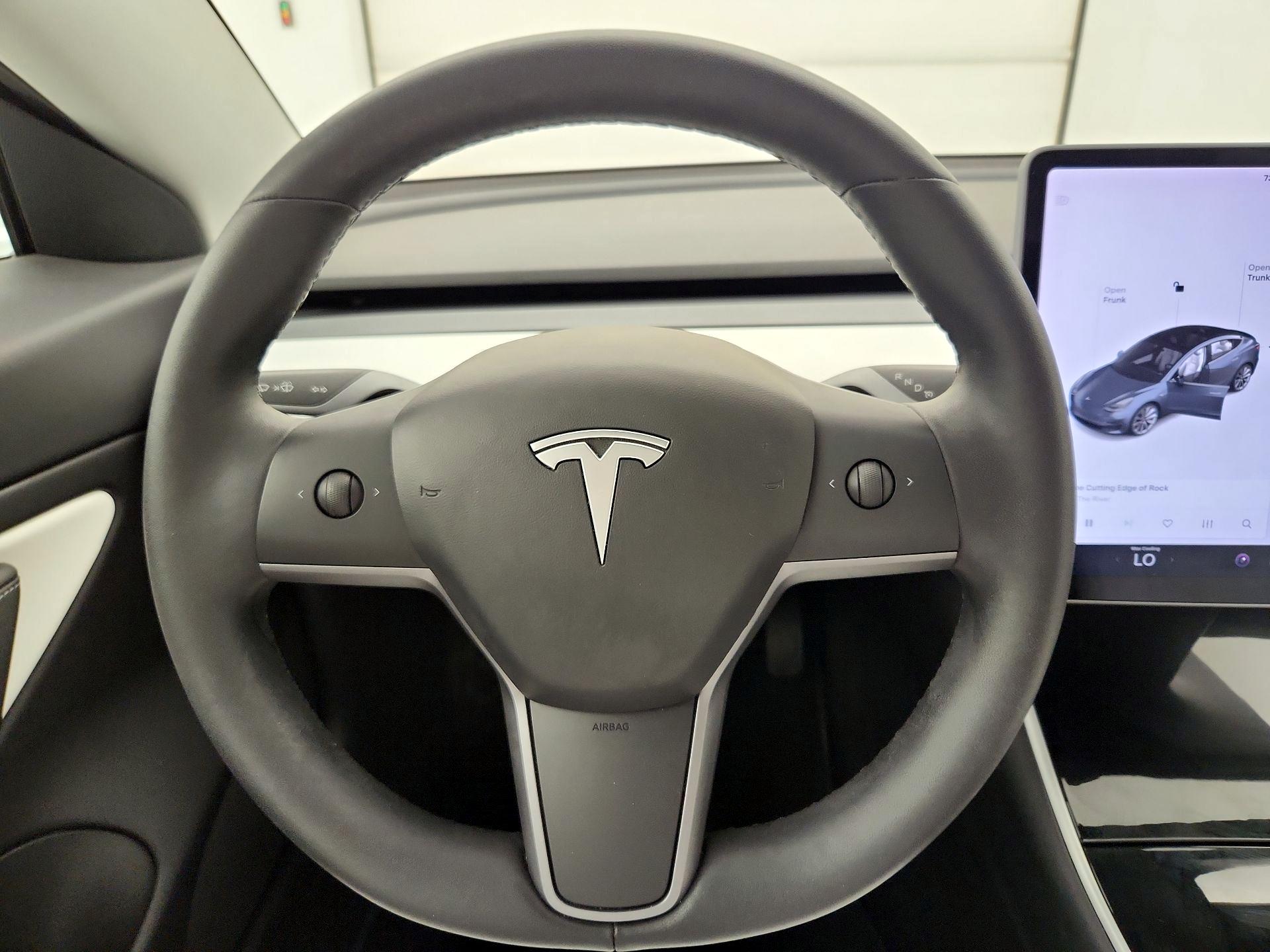 Thumbnail: 2020 Tesla Model 3 - 10