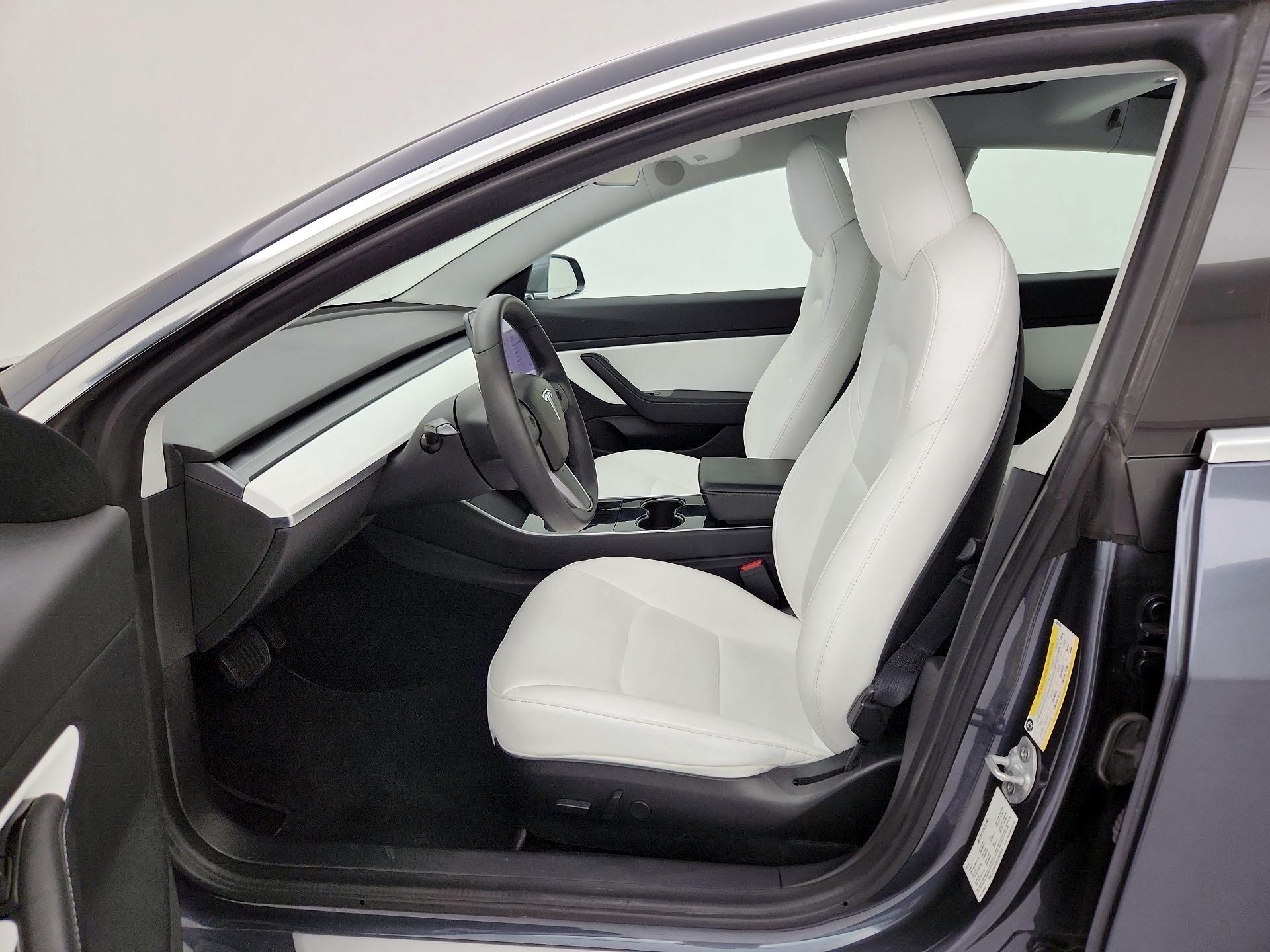 Thumbnail: 2020 Tesla Model 3 - 11