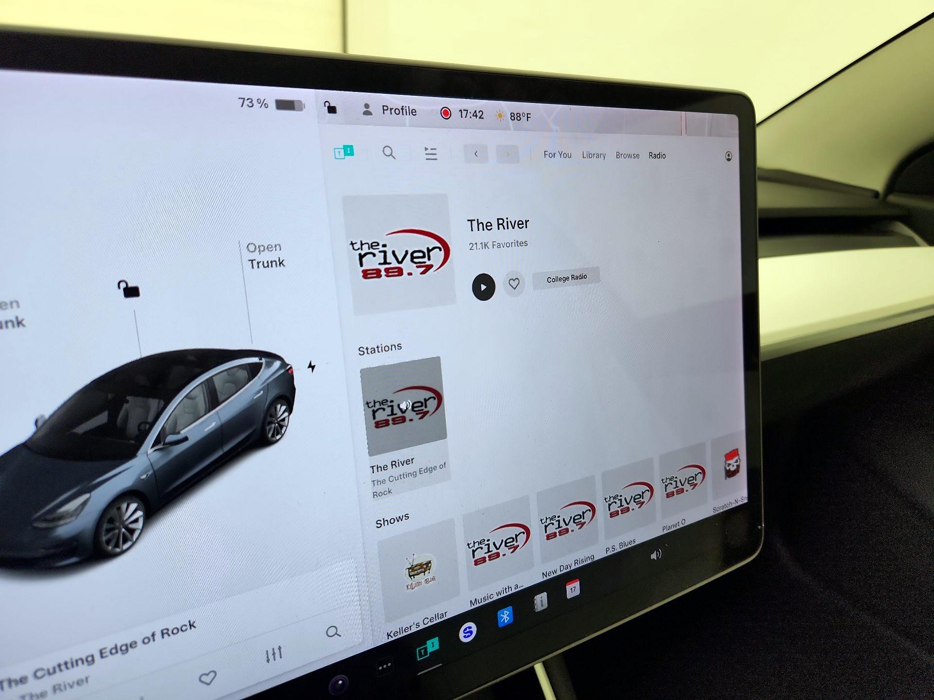 Thumbnail: 2020 Tesla Model 3 - 15