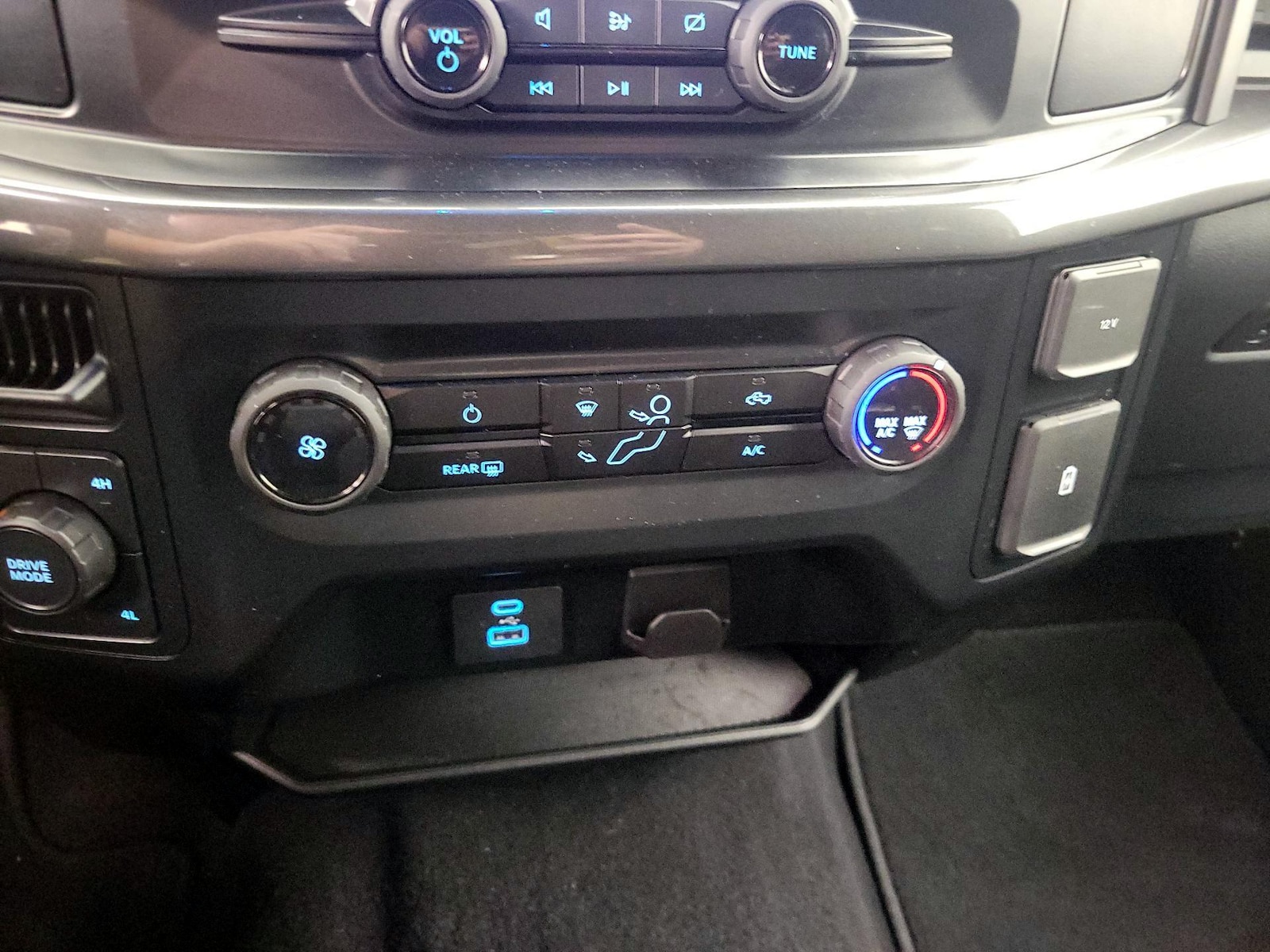 2023 Ford F-150 XL - Photo 18